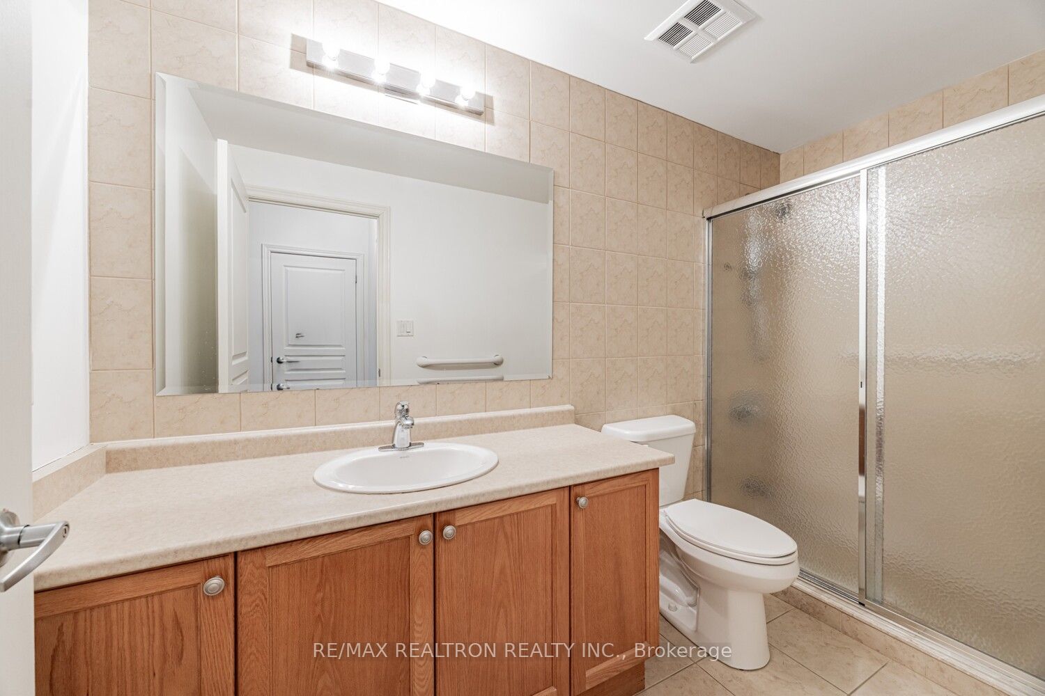 9901 Keele Street 207 Property Photo 11
