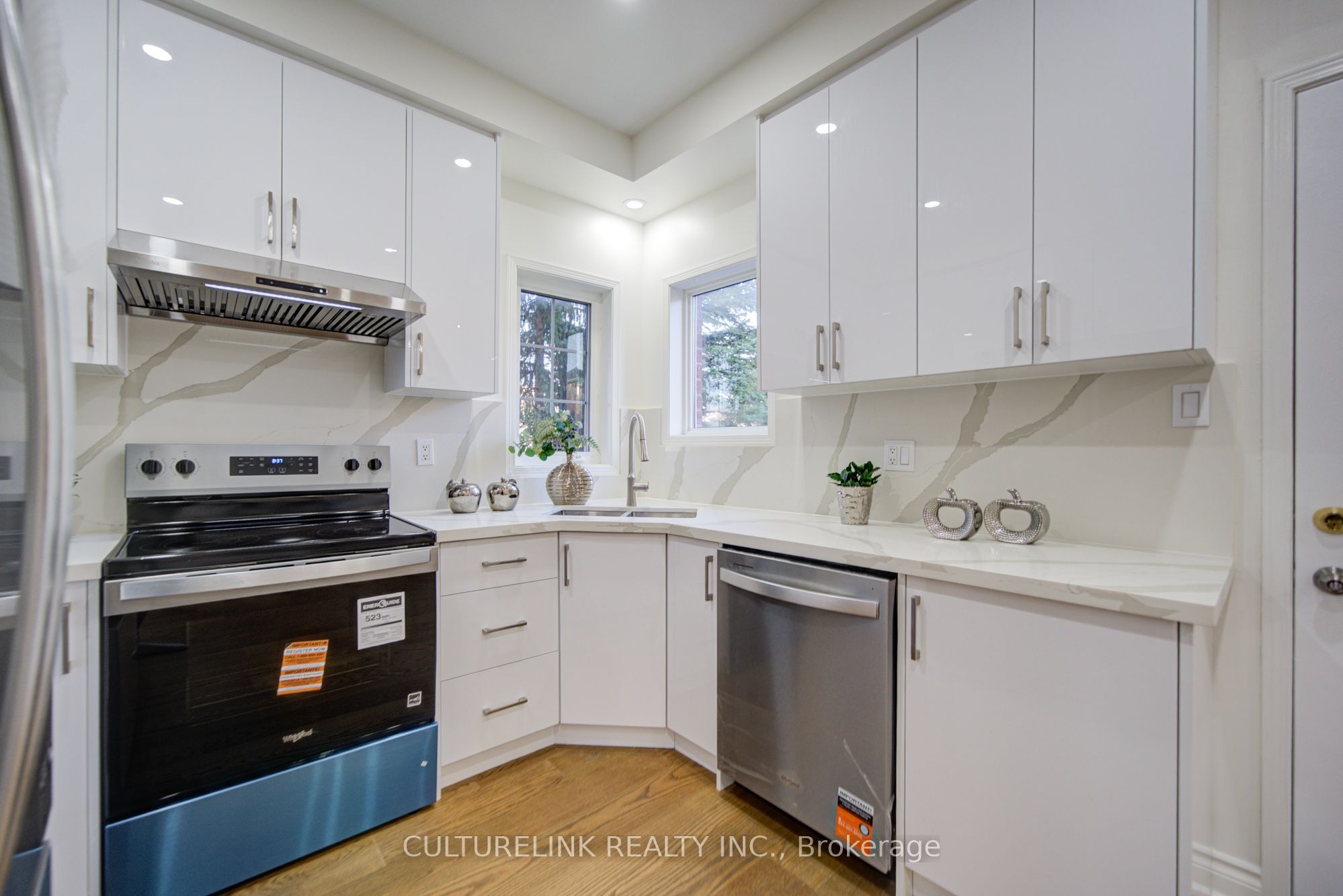 2 Hartwell Place Property Photo 13