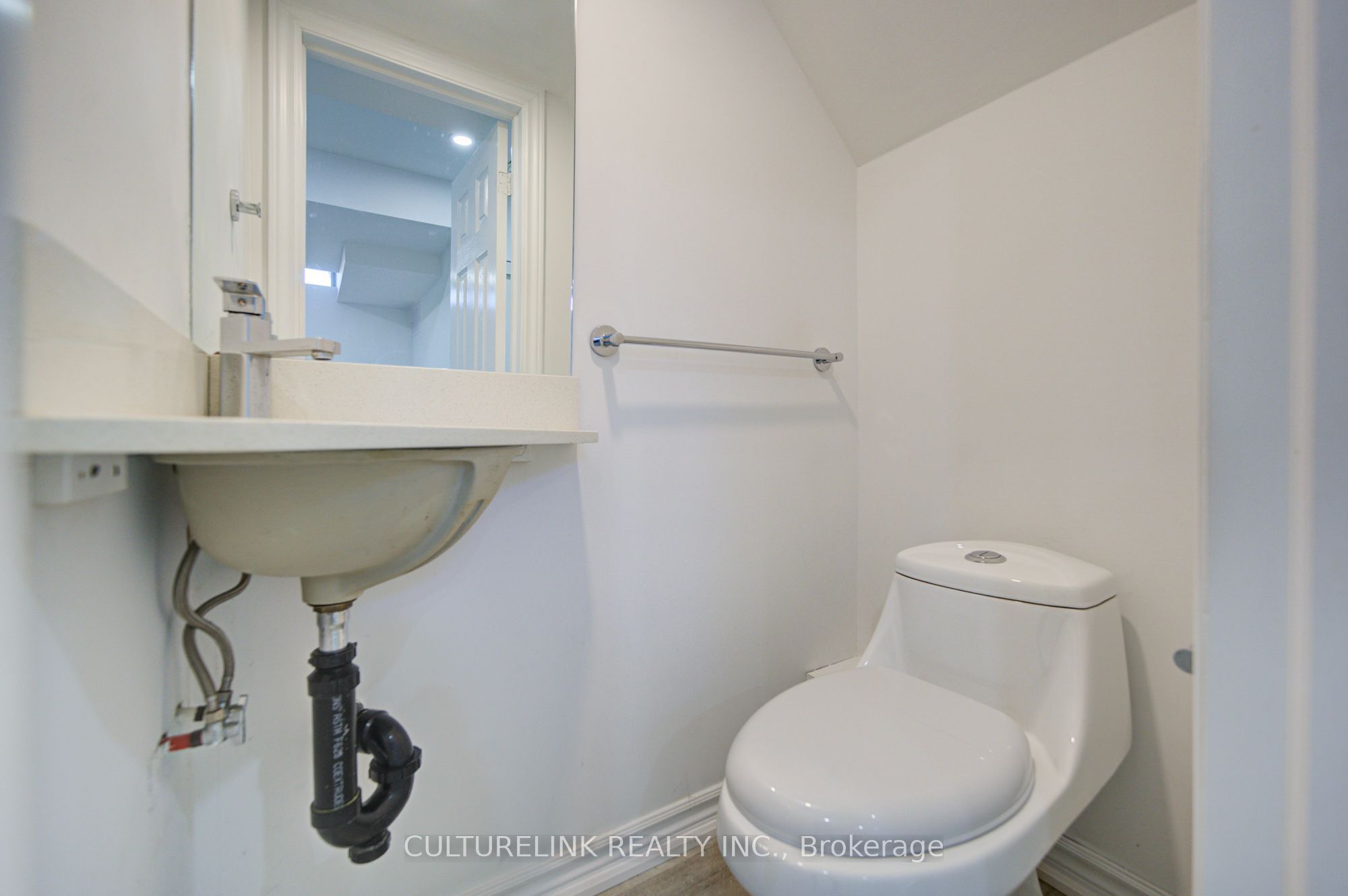 2 Hartwell Place Property Photo 42