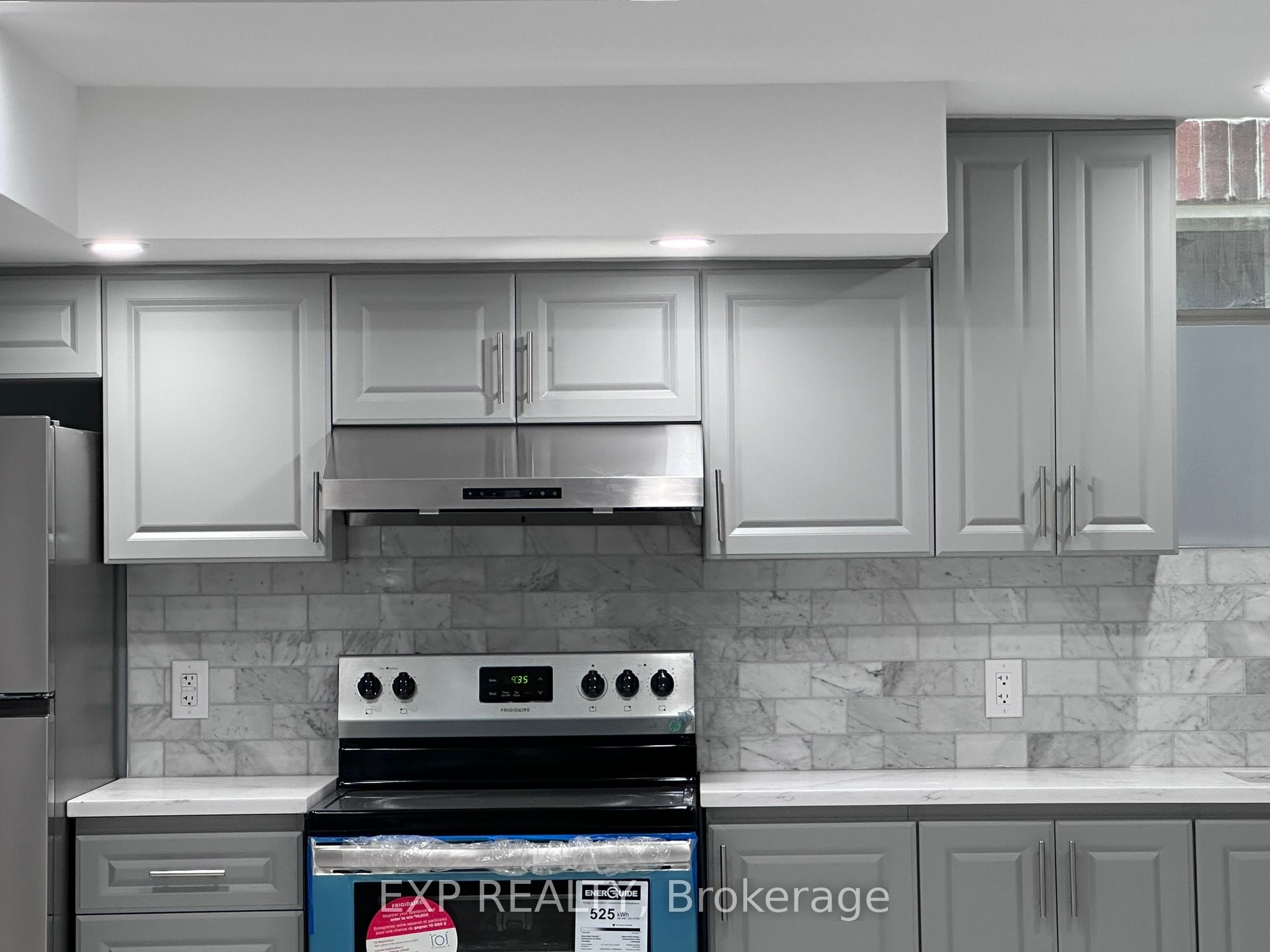 31 Lorne Thomas Place Property Photo 5
