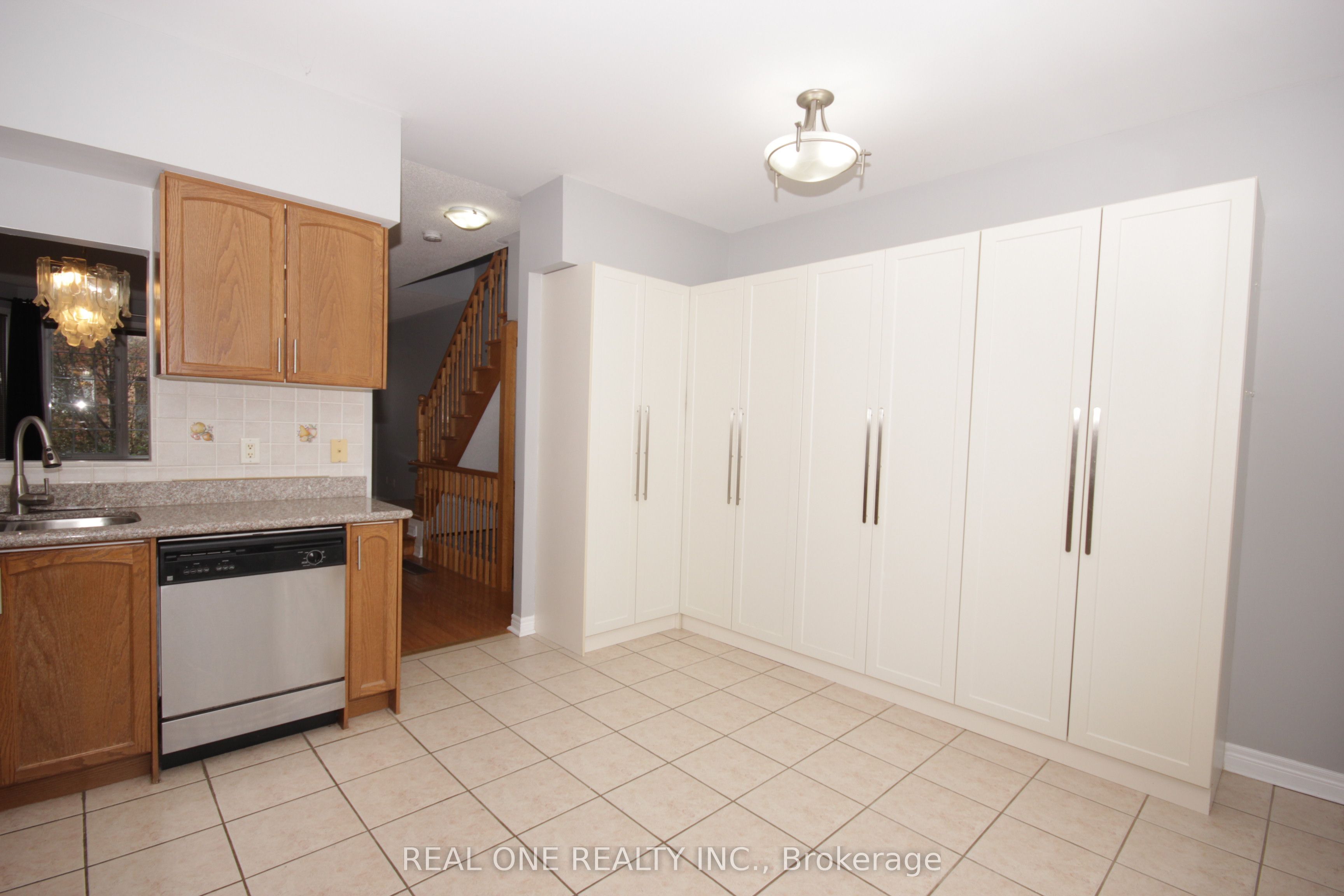 15 Azalea Gate Way Property Photo 5