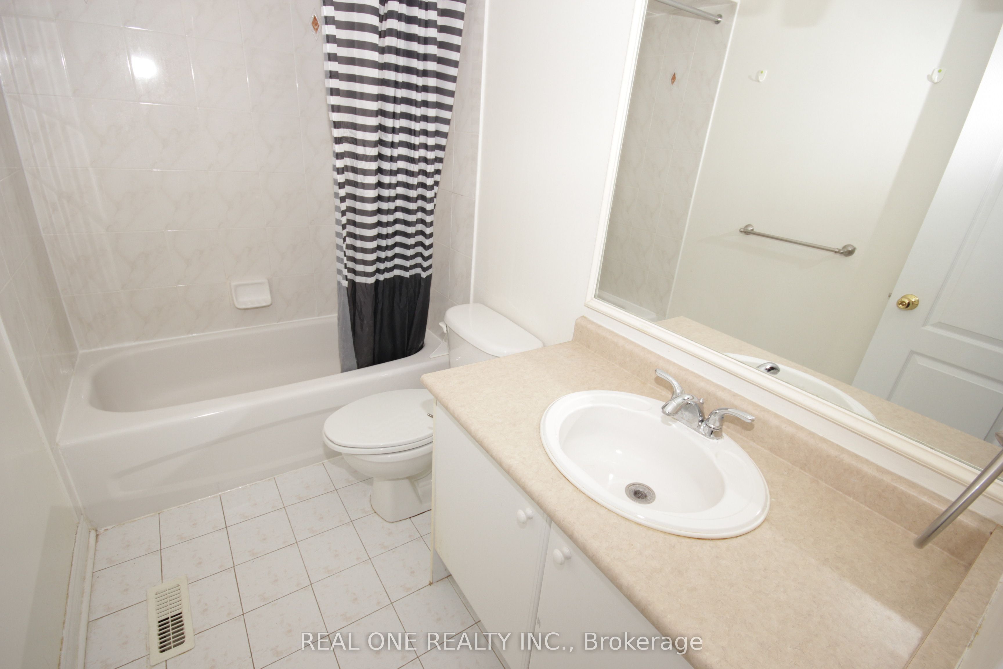 15 Azalea Gate Way Property Photo 18