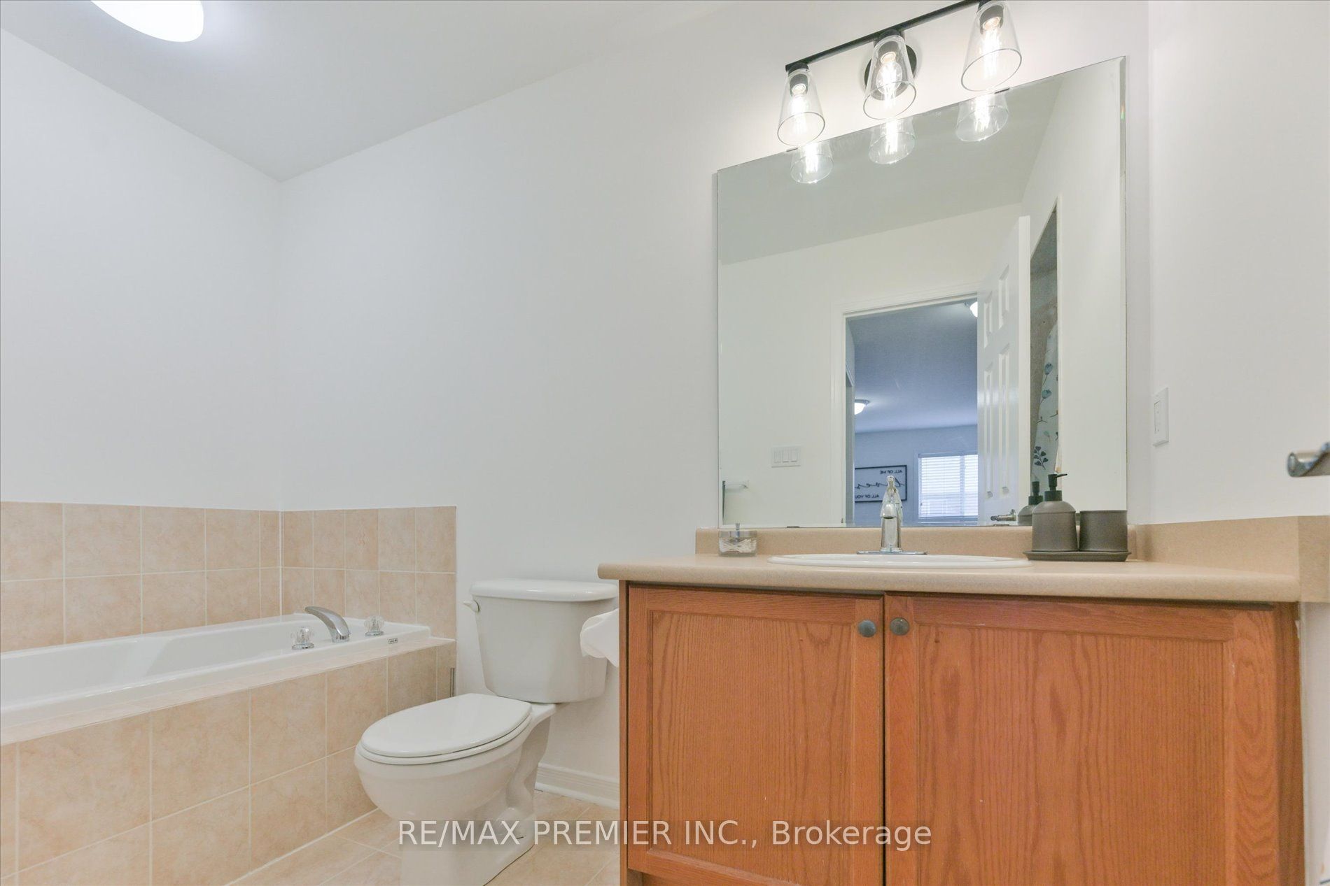 22 Lucerne Drive Property Photo 26