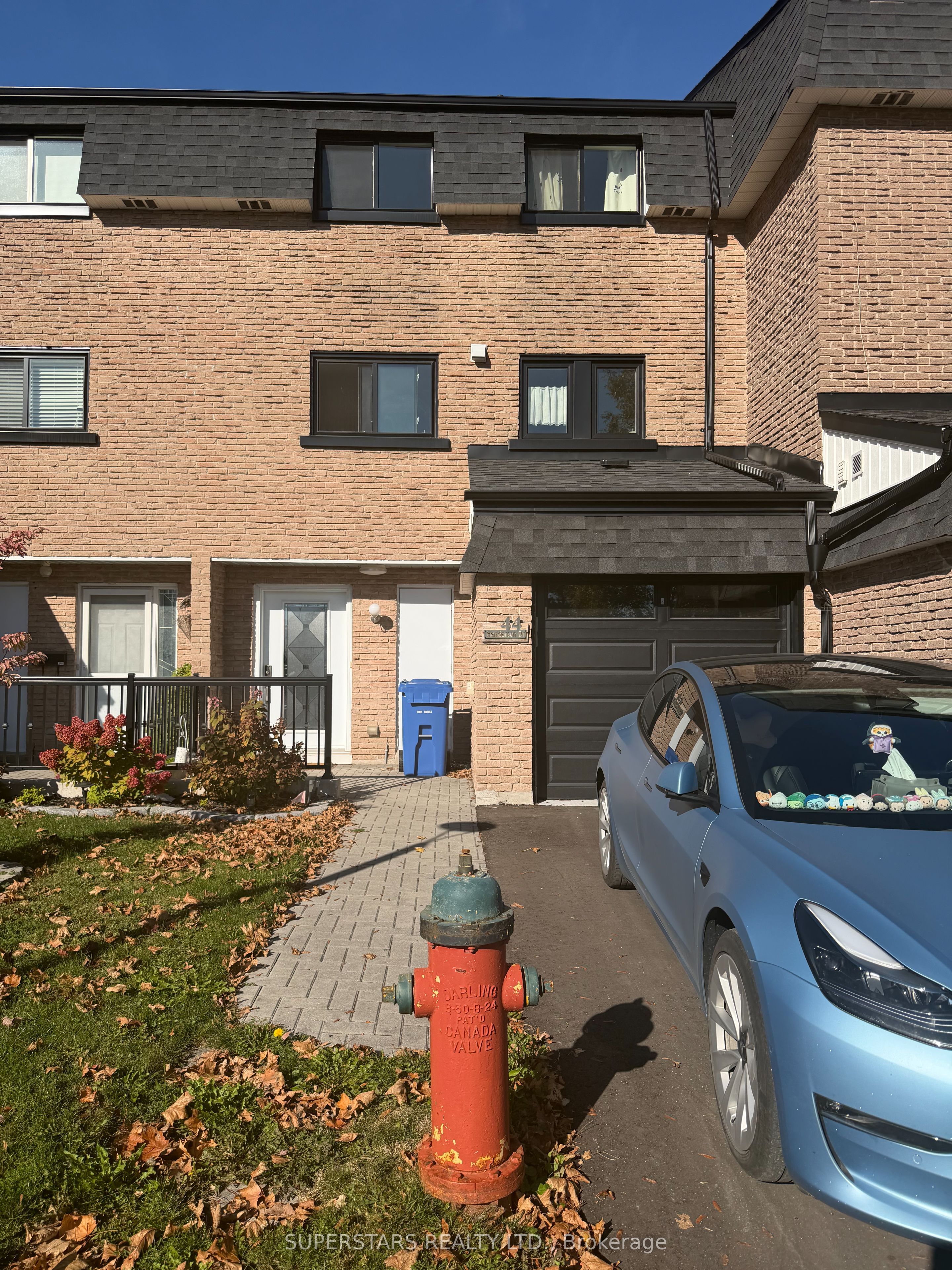 44 Henderson Drive Property Photo 1