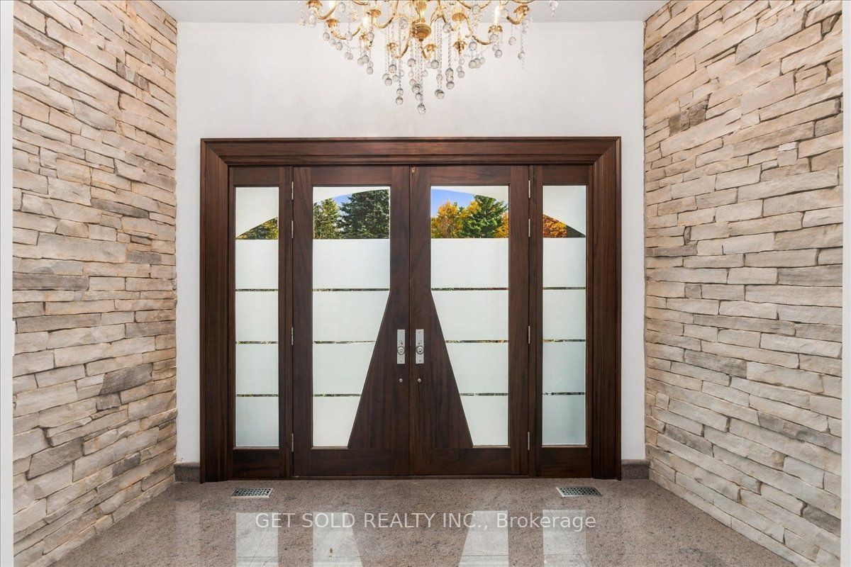 76 Silver Fox Place Property Photo 2