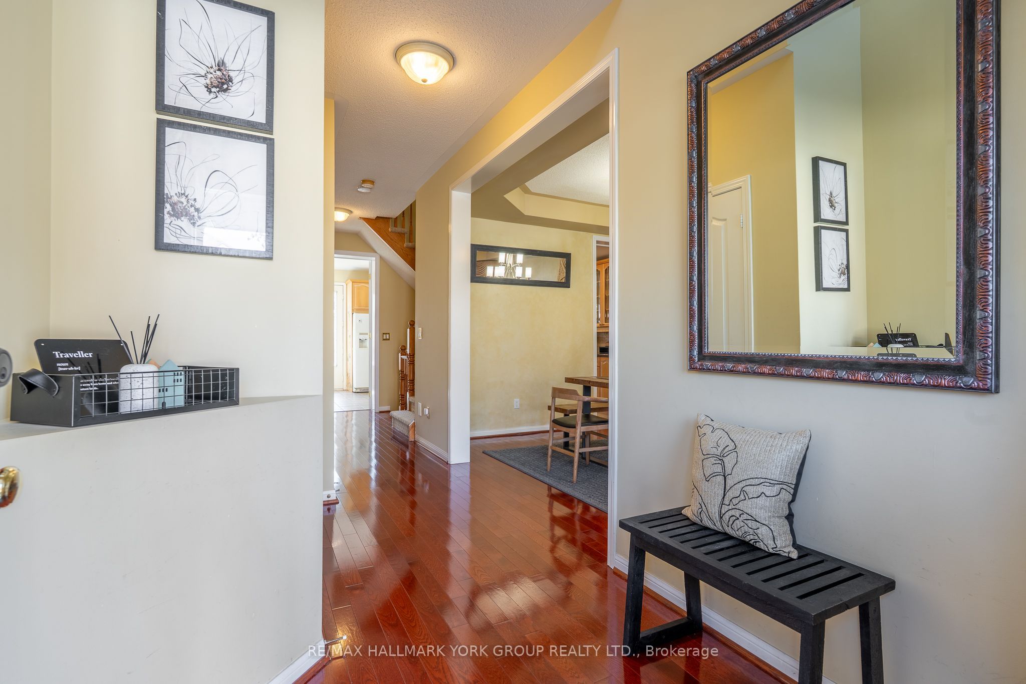 75 Winston Castle Drive Property Photo 16