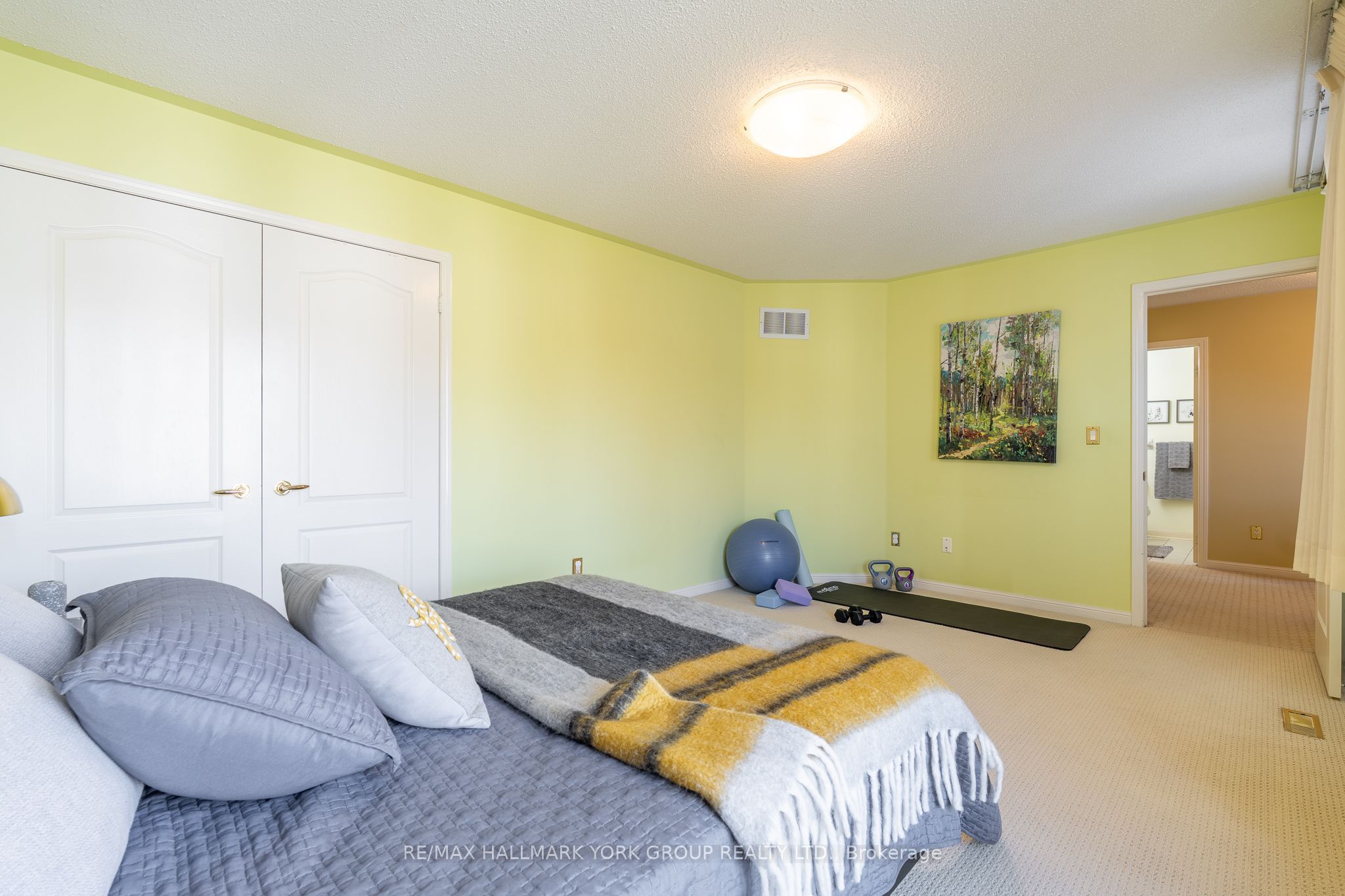 75 Winston Castle Drive Property Photo 32