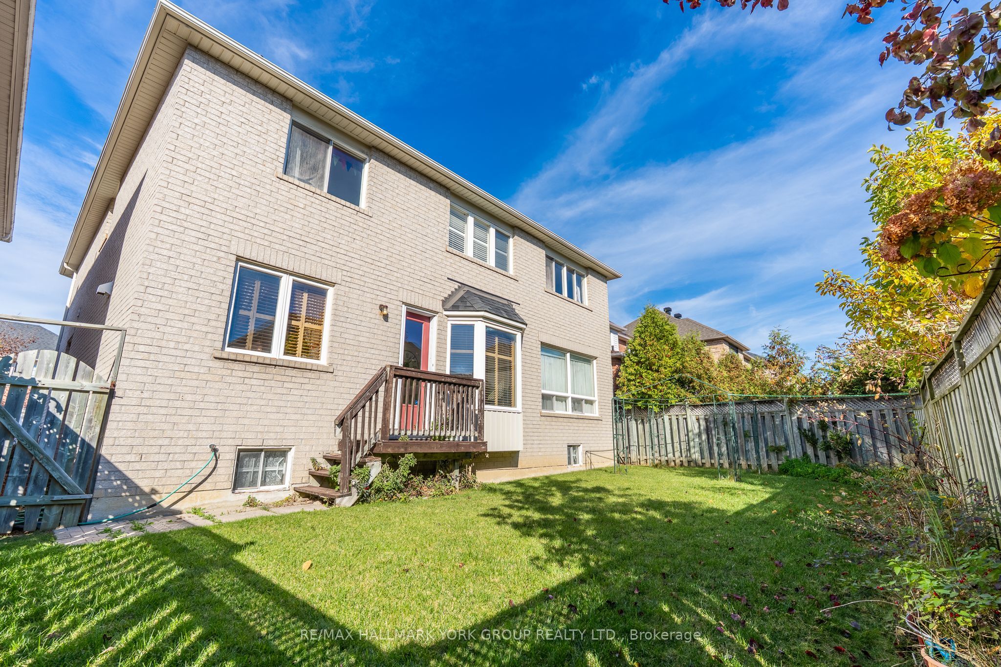 75 Winston Castle Drive Property Photo 37