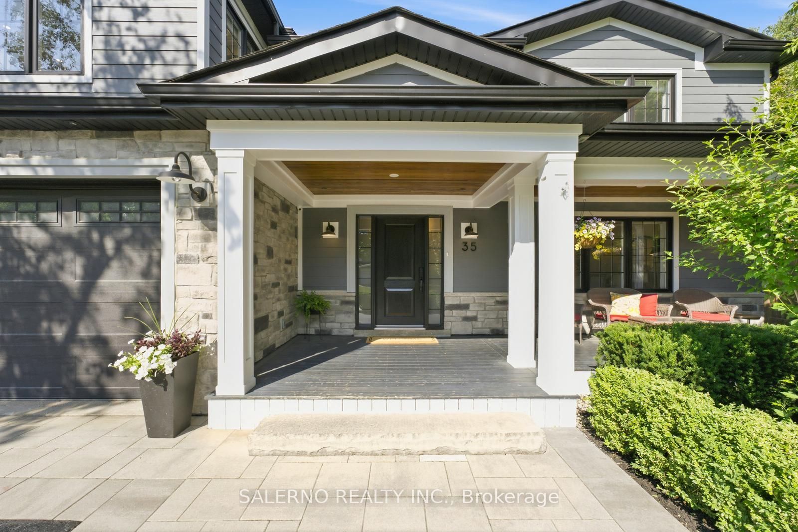 35 Sir Constantine Drive Property Photo 6