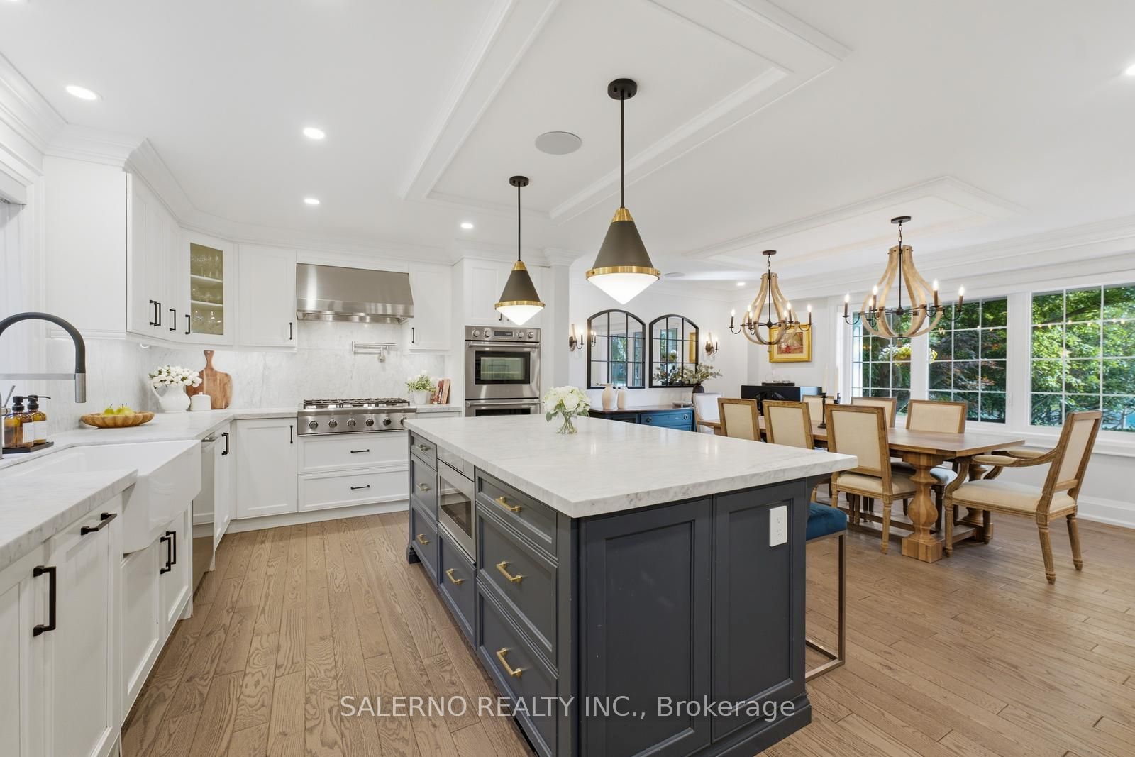 35 Sir Constantine Drive Property Photo 9