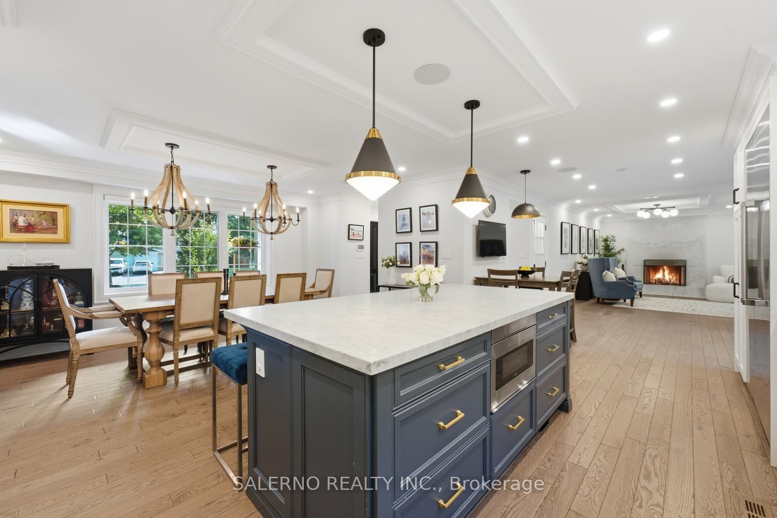 35 Sir Constantine Drive Property Photo 15