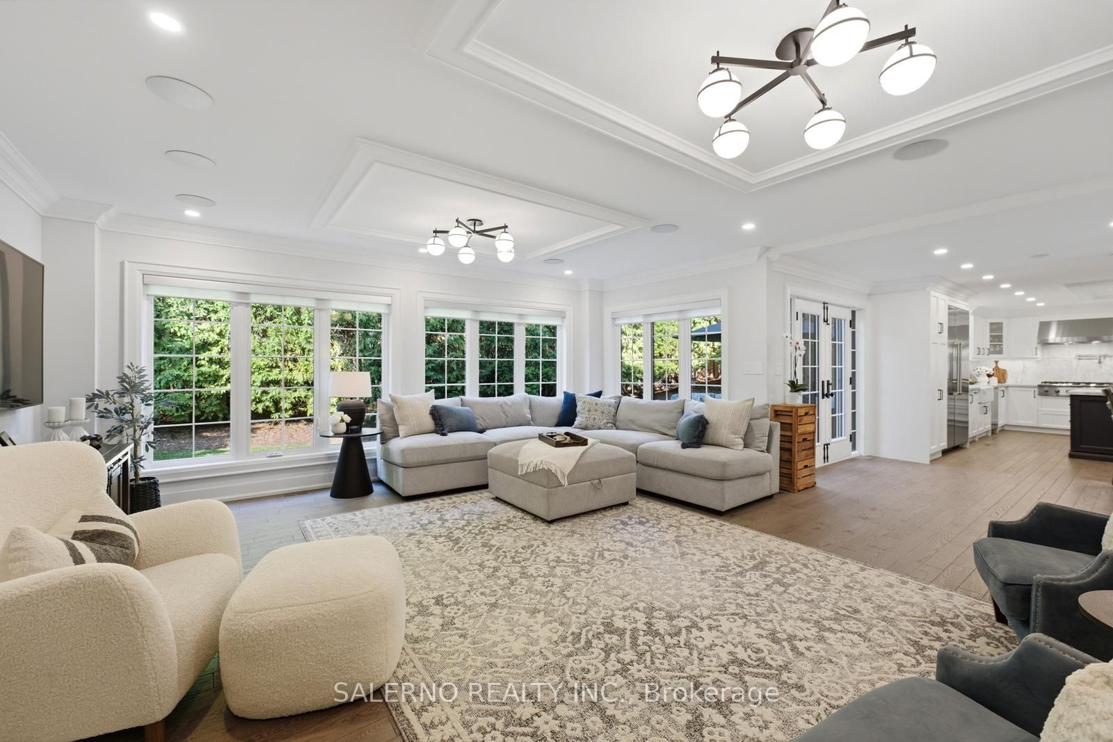 35 Sir Constantine Drive Property Photo 19