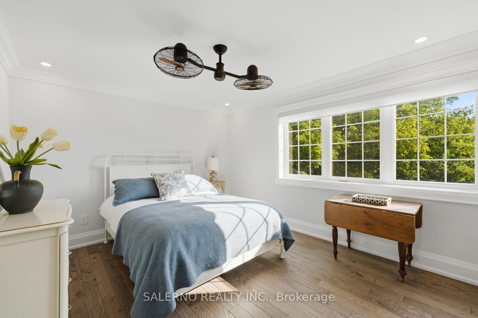 35 Sir Constantine Drive Property Photo 30