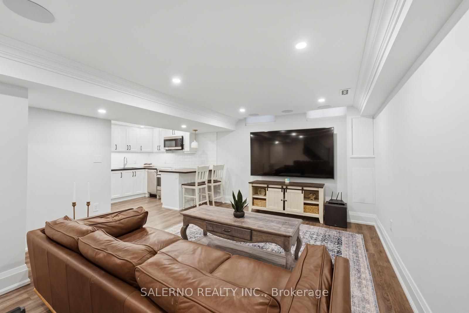 35 Sir Constantine Drive Property Photo 33
