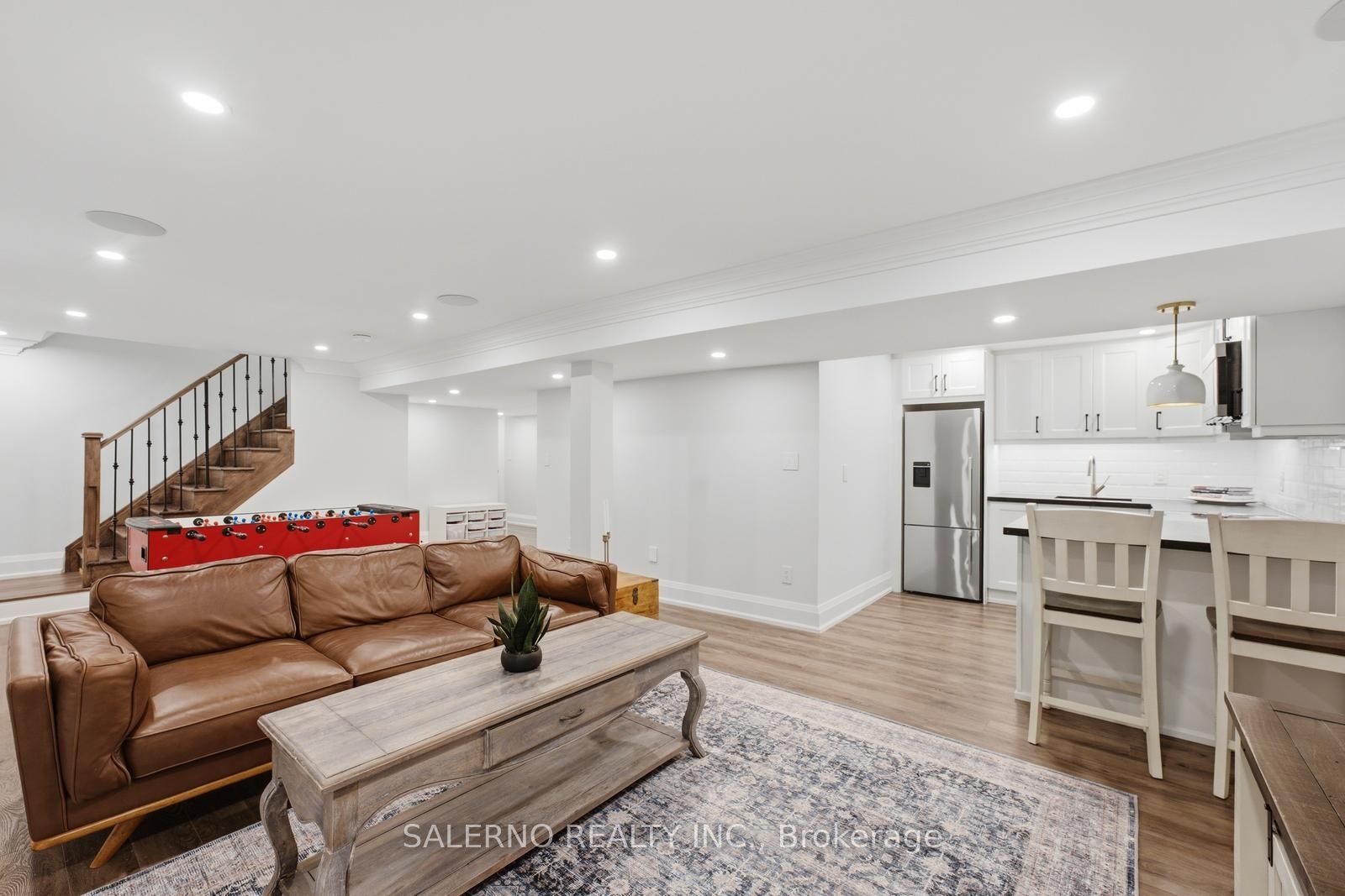 35 Sir Constantine Drive Property Photo 34