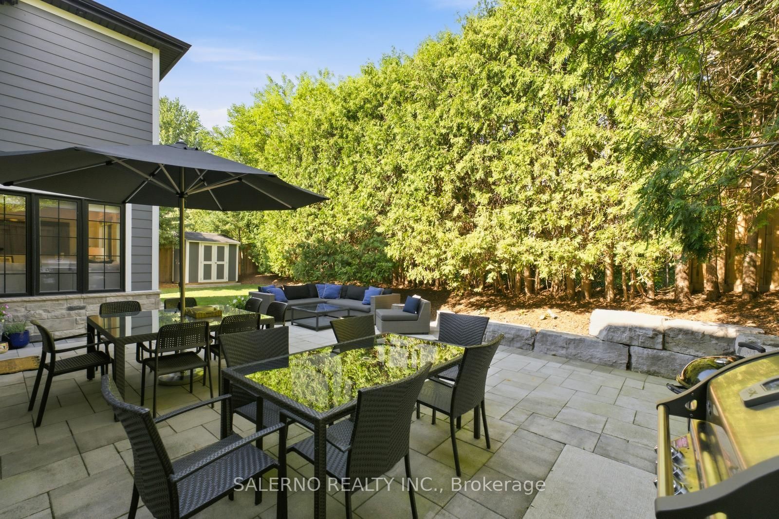 35 Sir Constantine Drive Property Photo 44