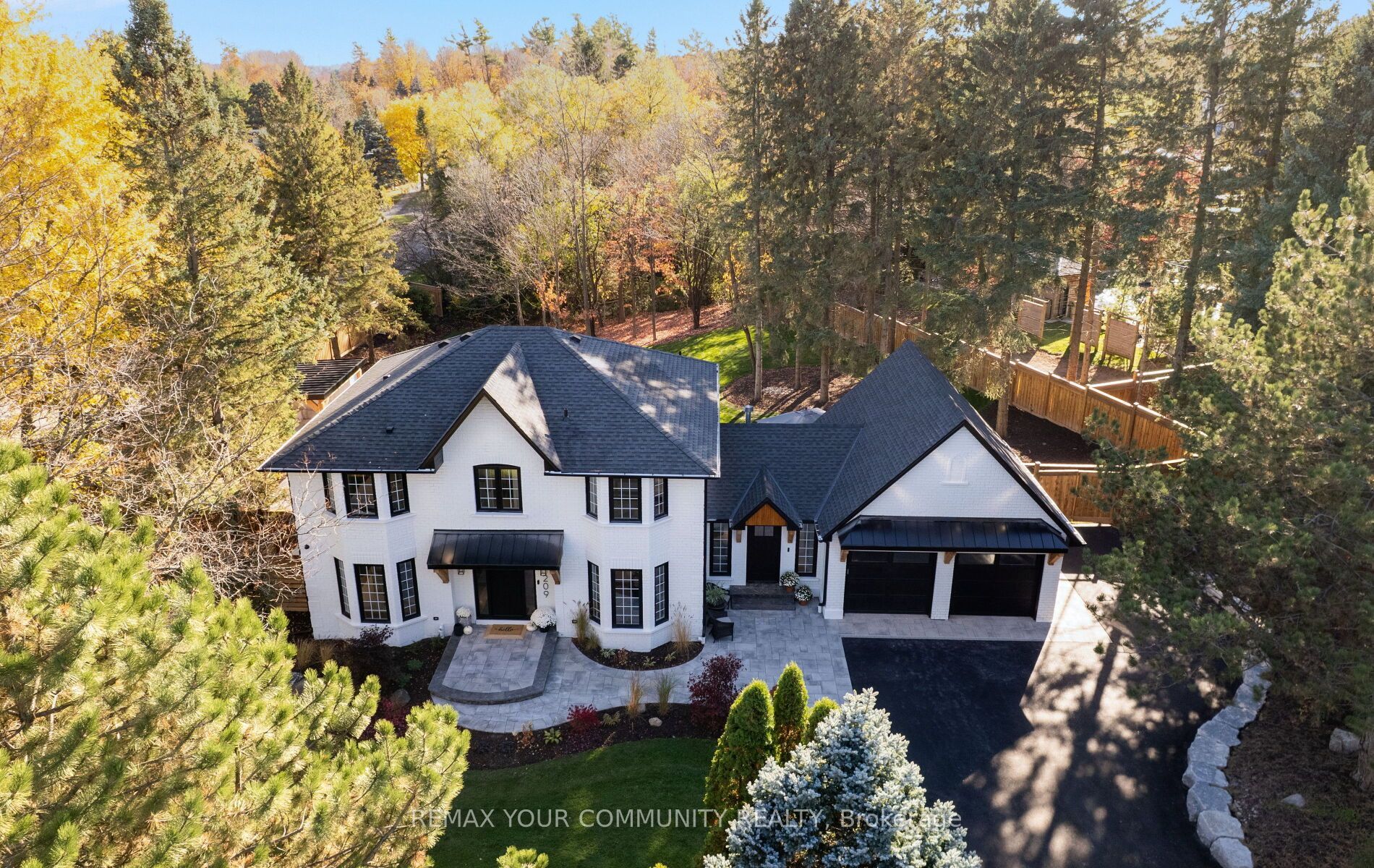 209 Heathwood Heights Drive Property Photo 1