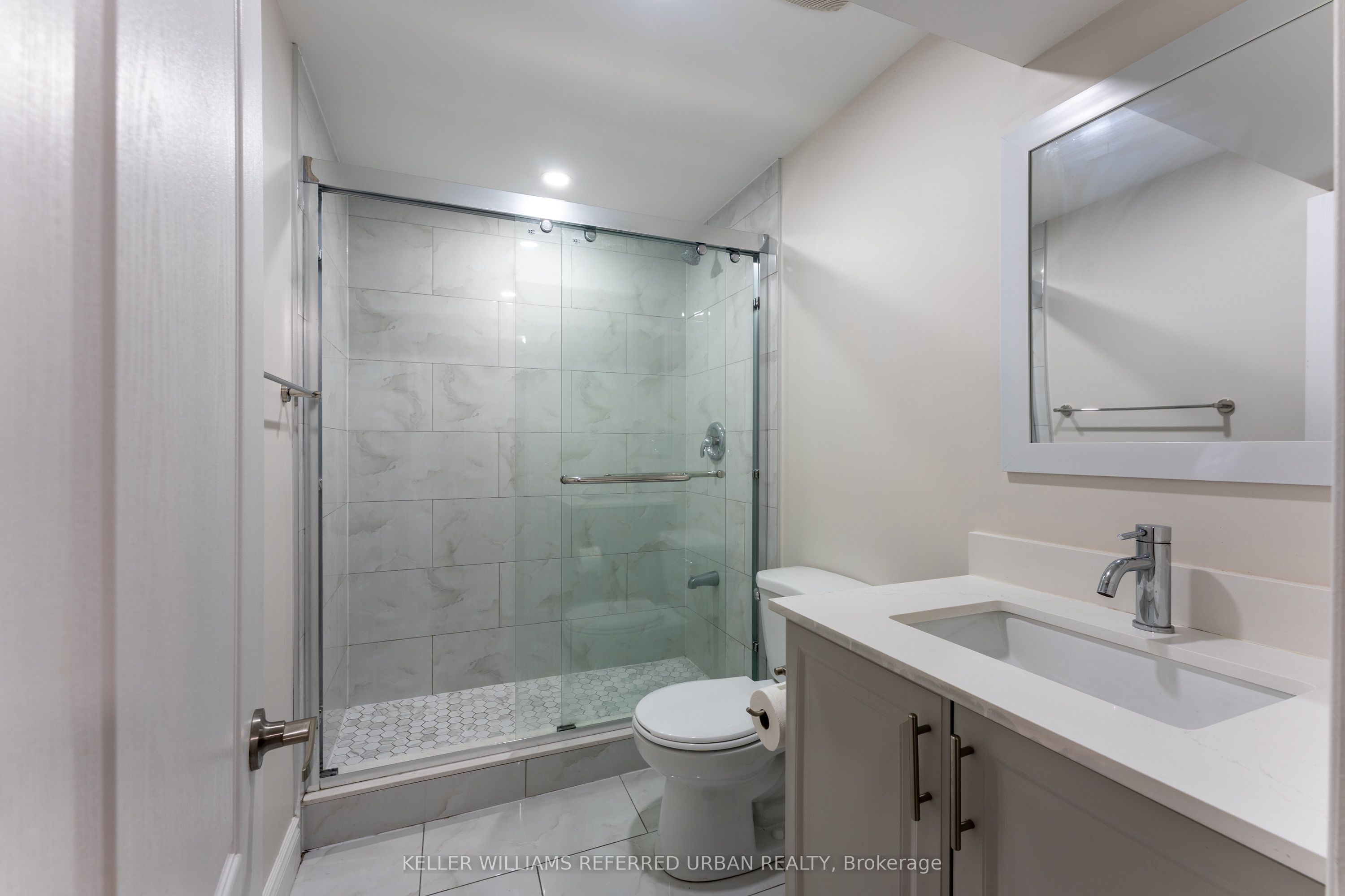 230 Waterside Crescent Property Photo 4