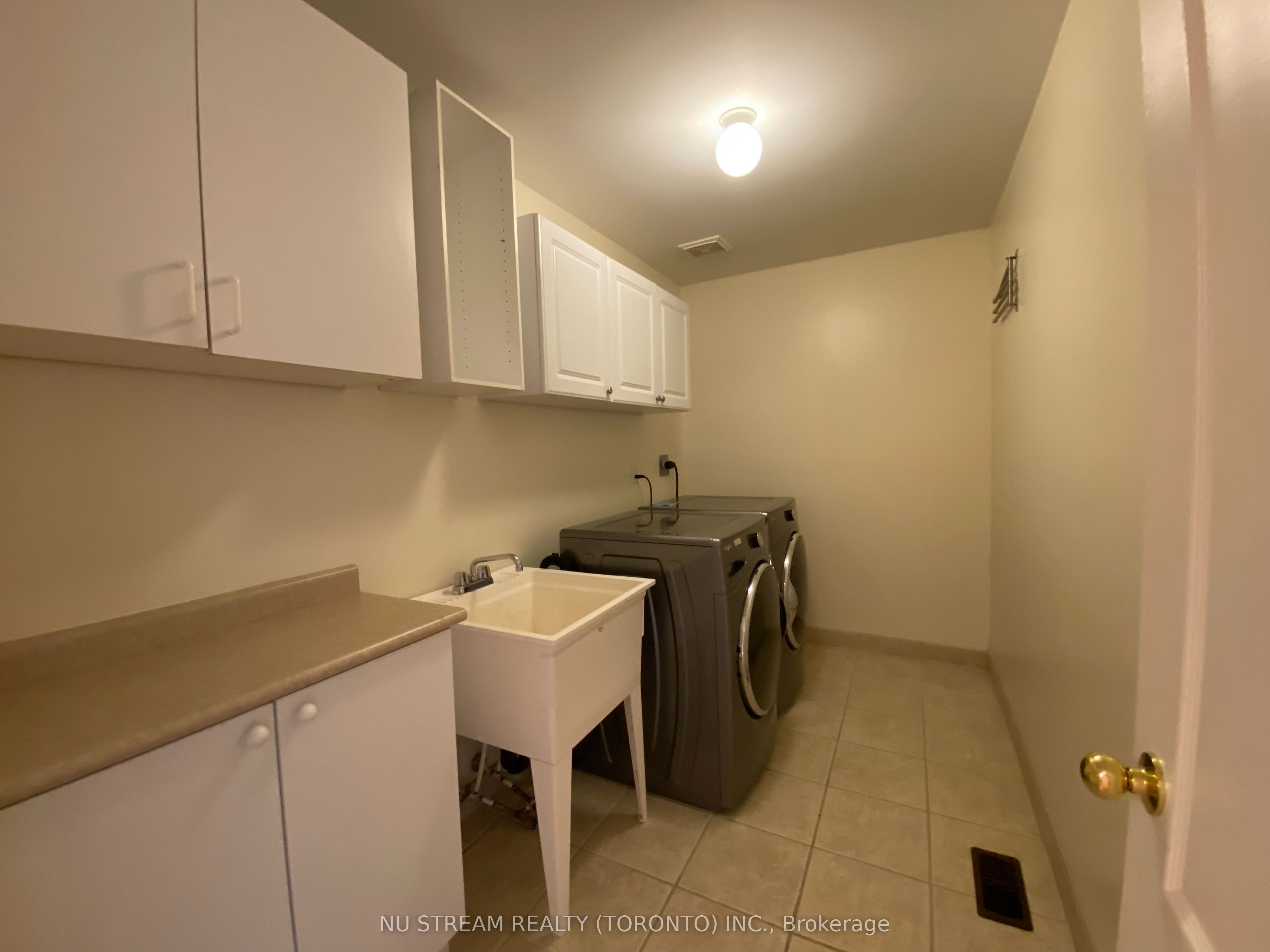 133 Selwyn Road Property Photo 16