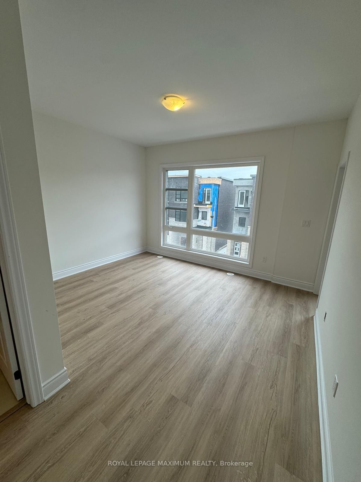 82 Paradox Street Property Photo 3