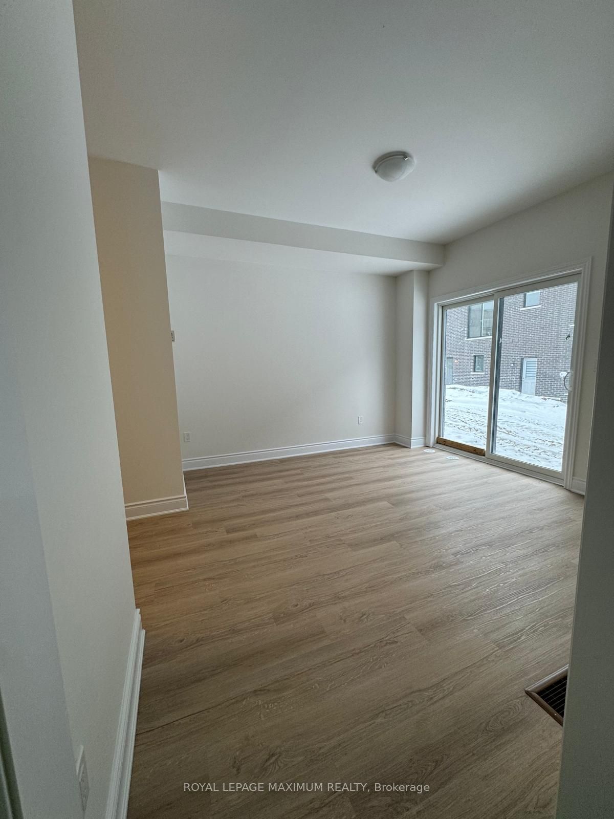 82 Paradox Street Property Photo 4