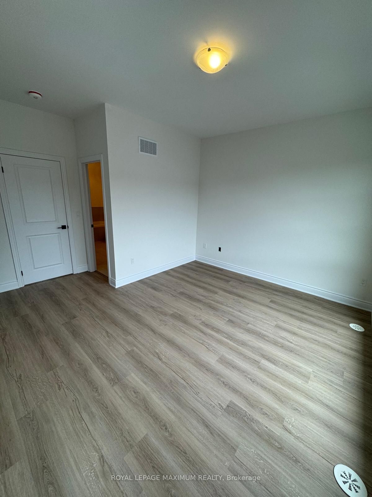 82 Paradox Street Property Photo 12