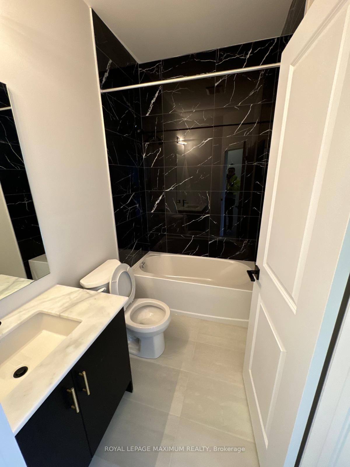 82 Paradox Street Property Photo 16