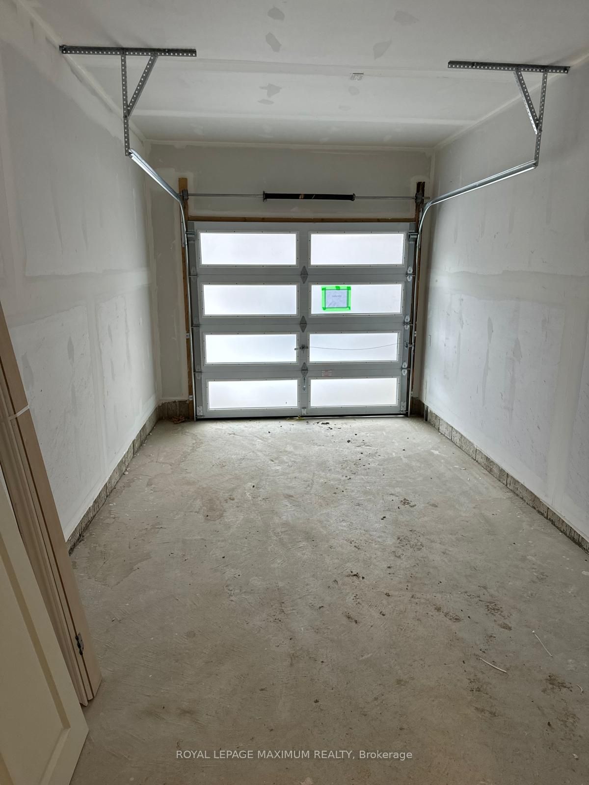 82 Paradox Street Property Photo 23