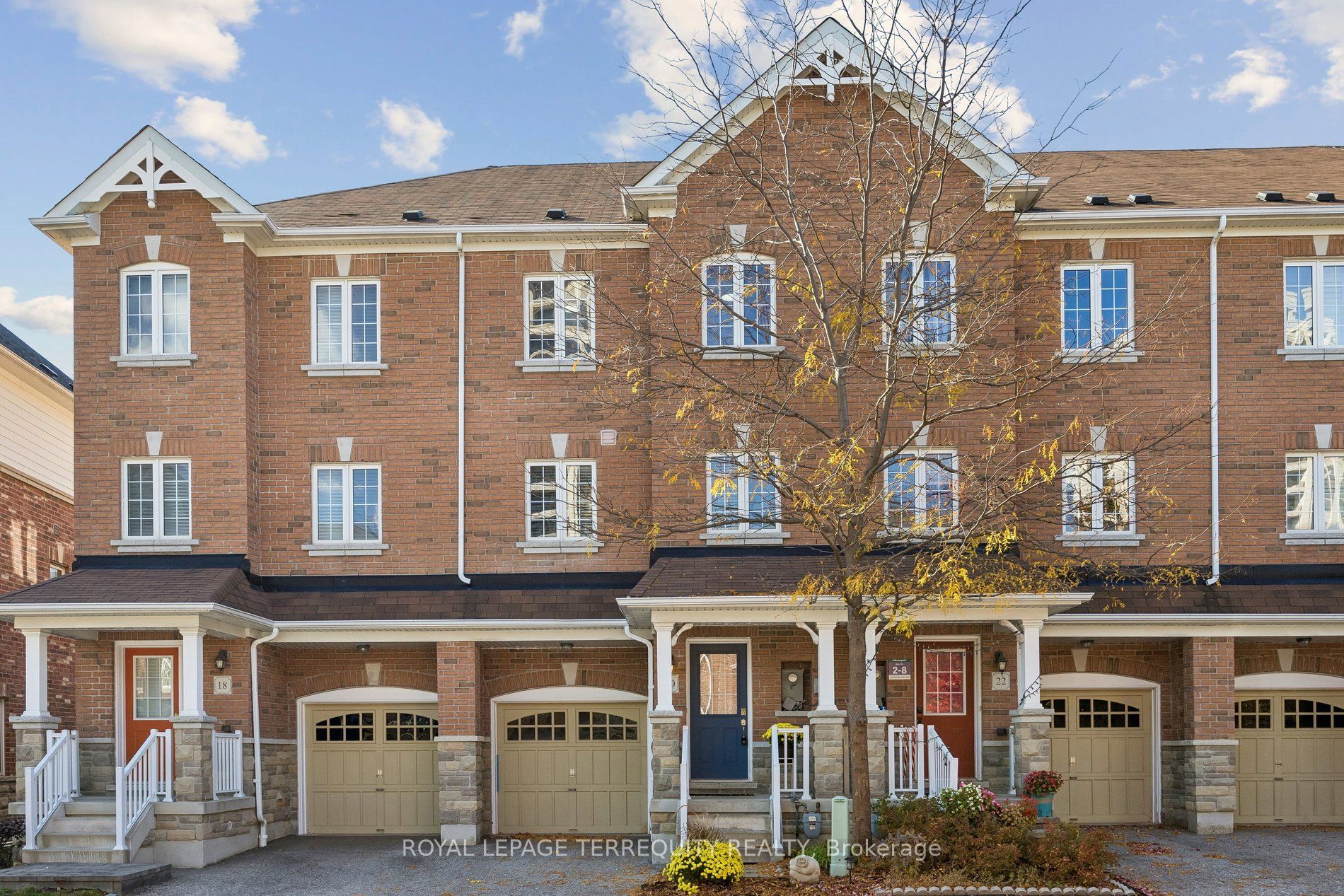 20 Eastern Skies Way Property Photo 1
