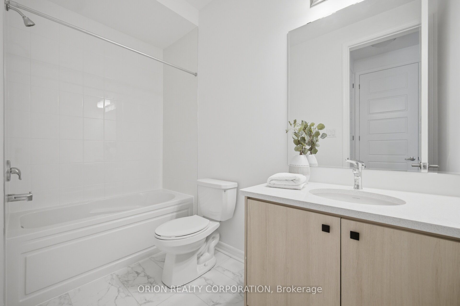 711 Sargeant Place Property Photo 12