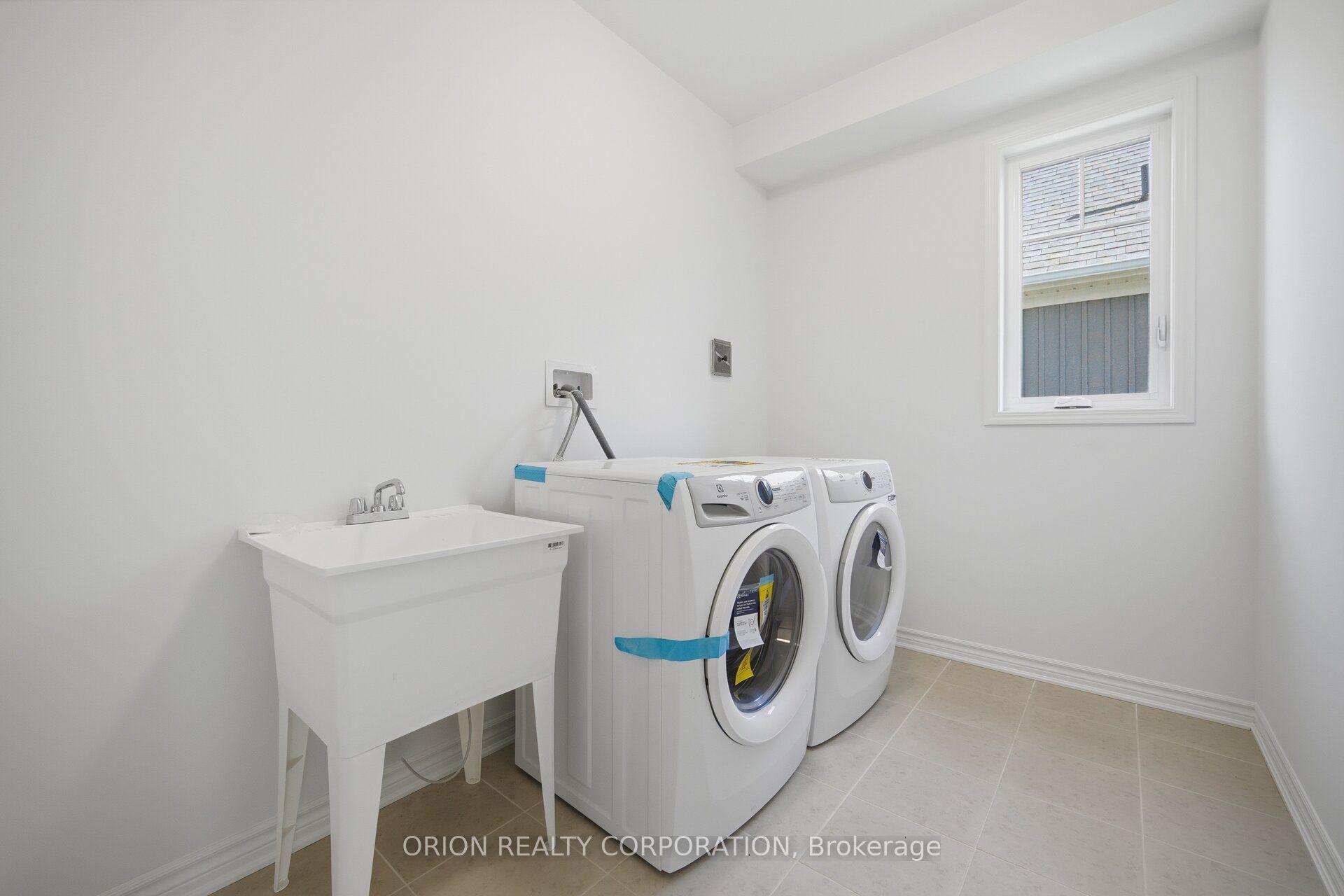 711 Sargeant Place Property Photo 13