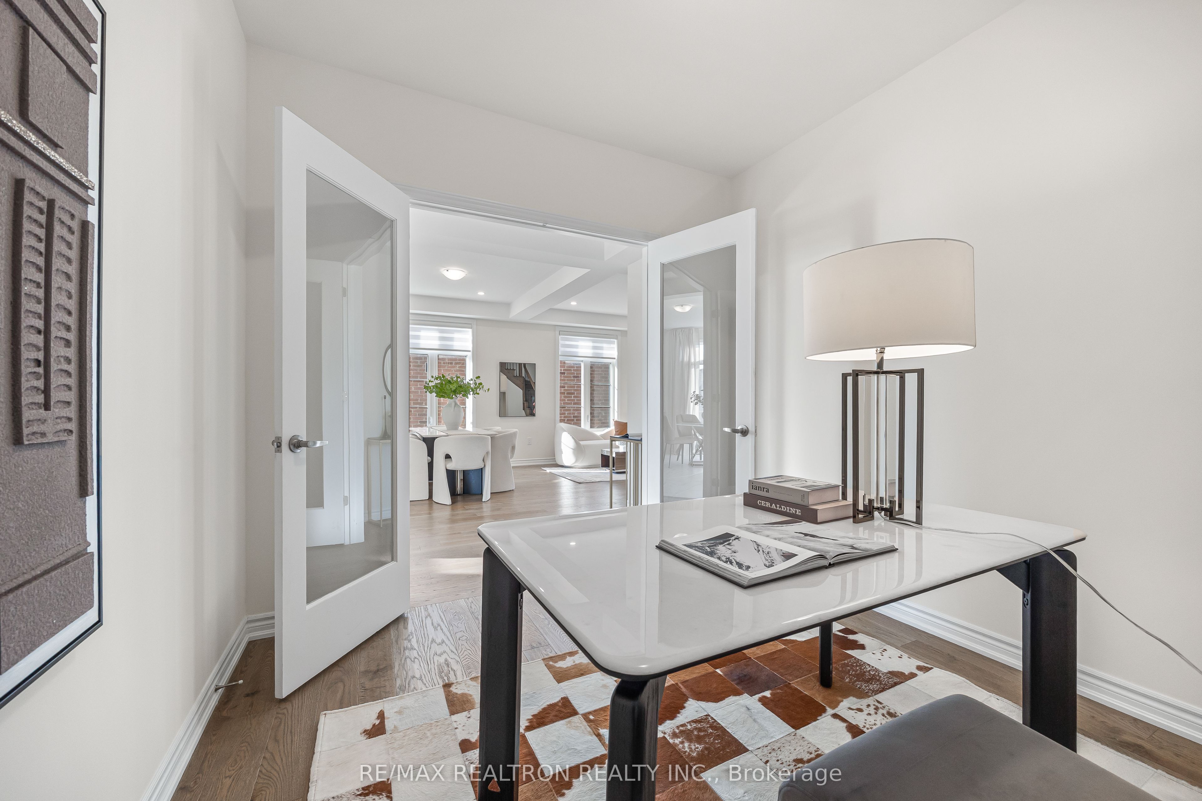138 Silk Twist Drive Property Photo 8