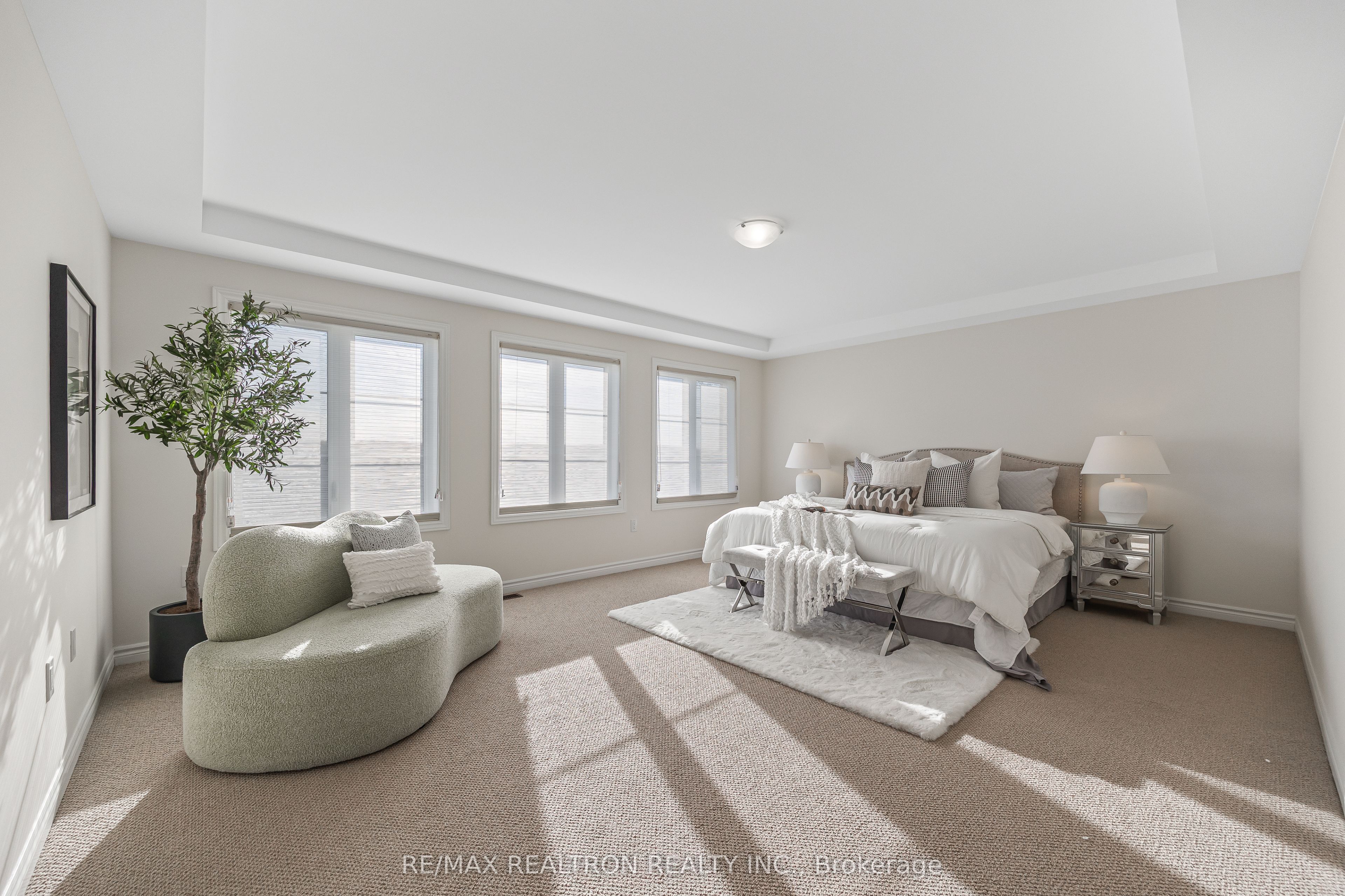 138 Silk Twist Drive Property Photo 9