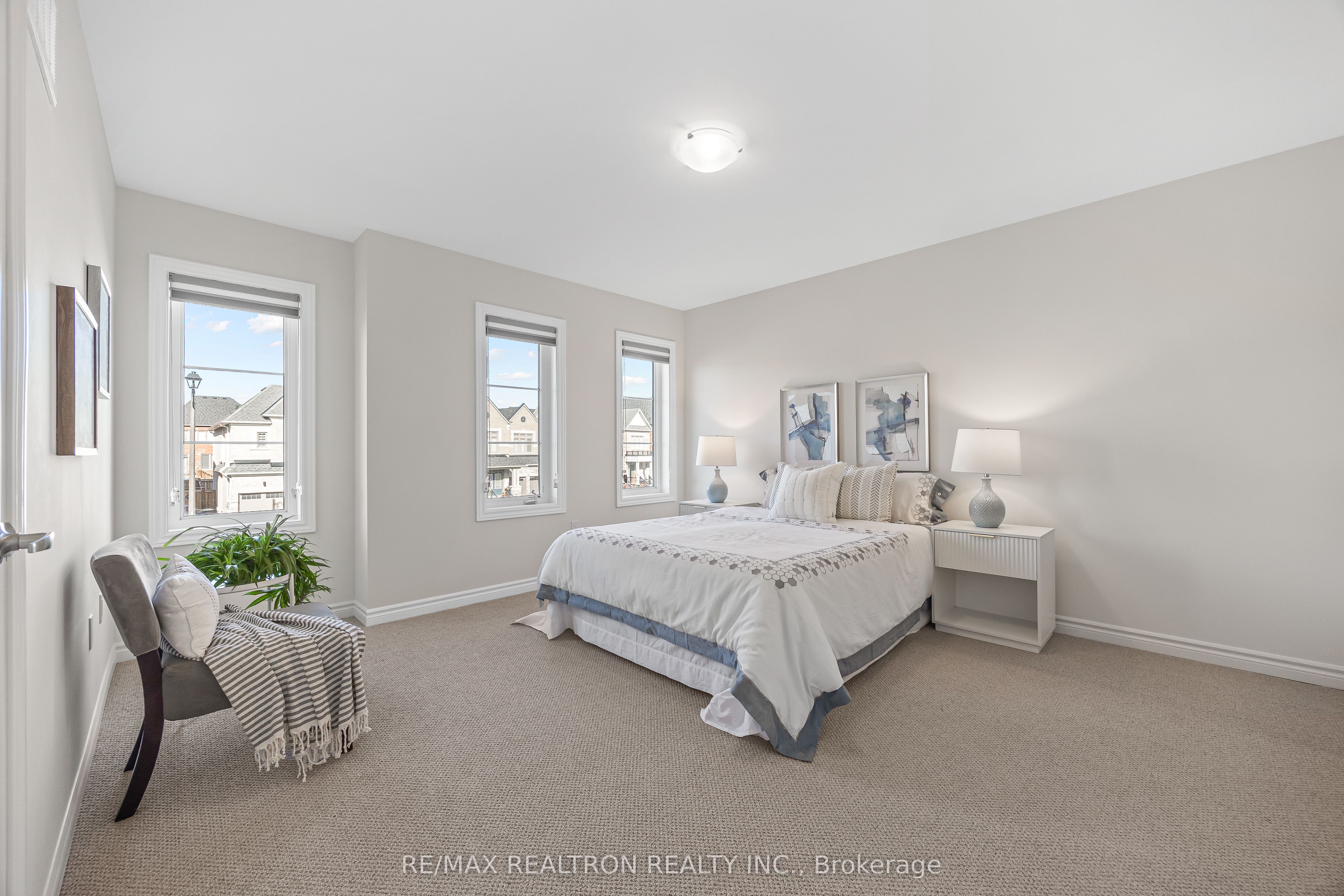 138 Silk Twist Drive Property Photo 15