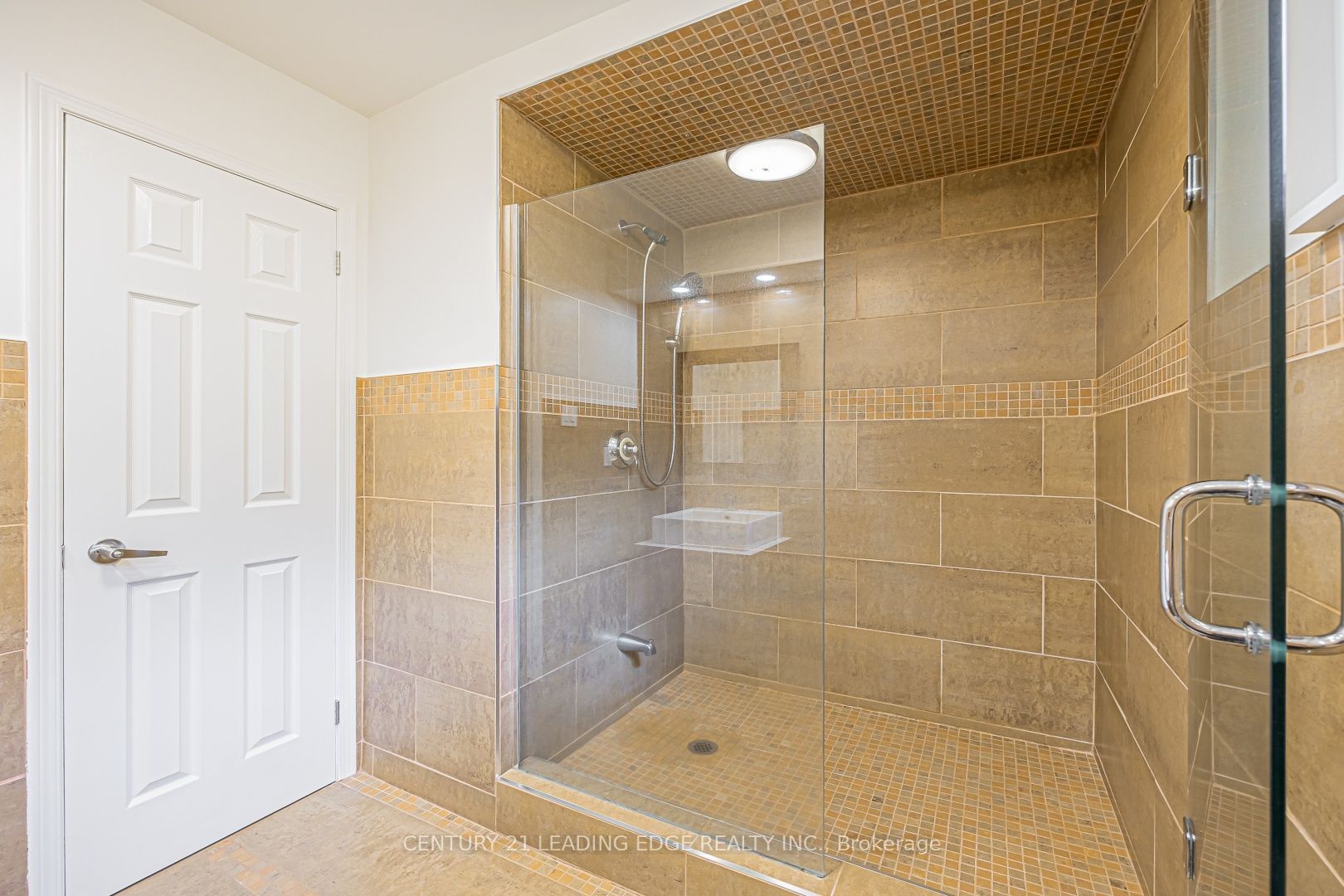 21 Mcquaid Court Property Photo 40
