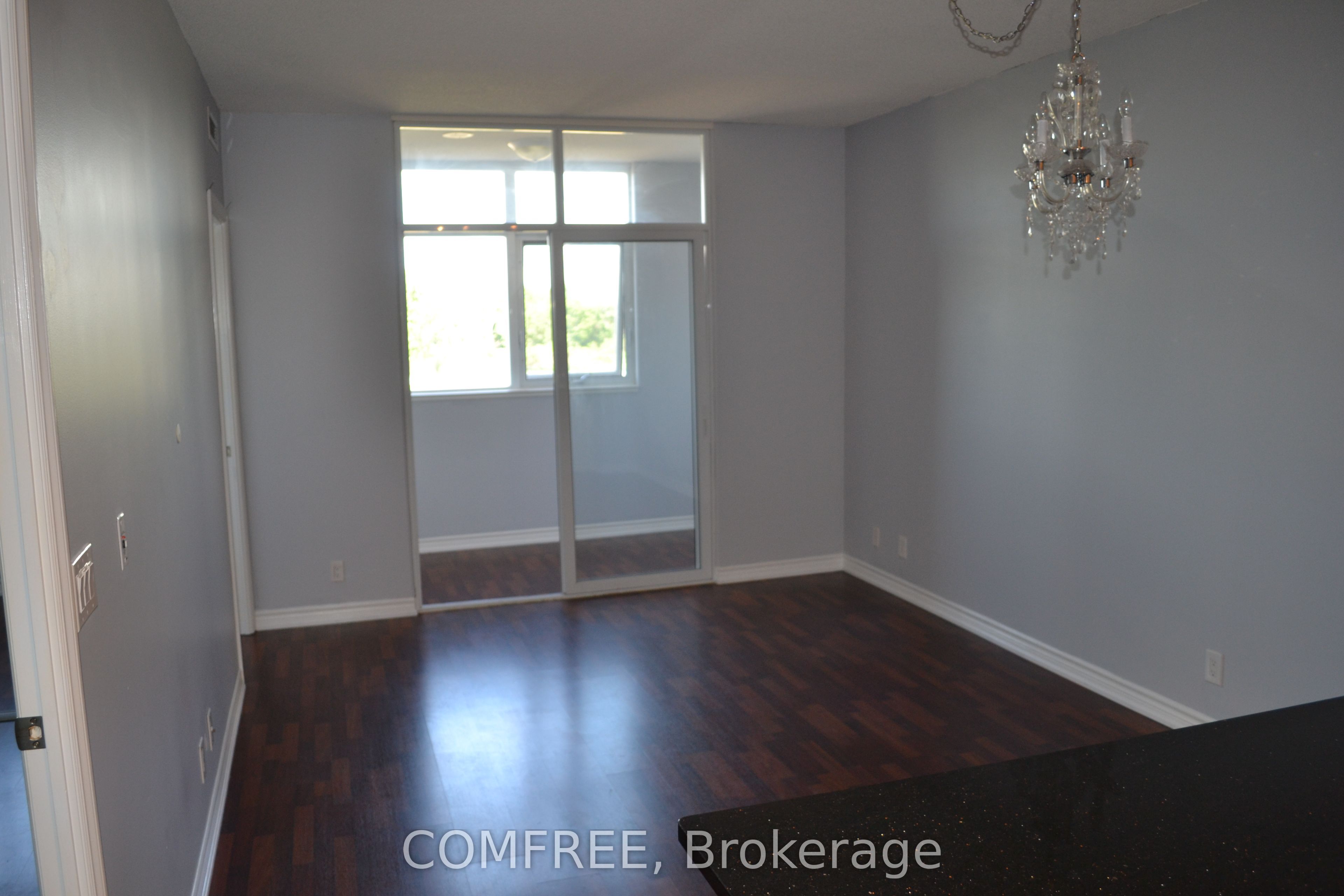 9235 Jane Street 401 Property Photo 4