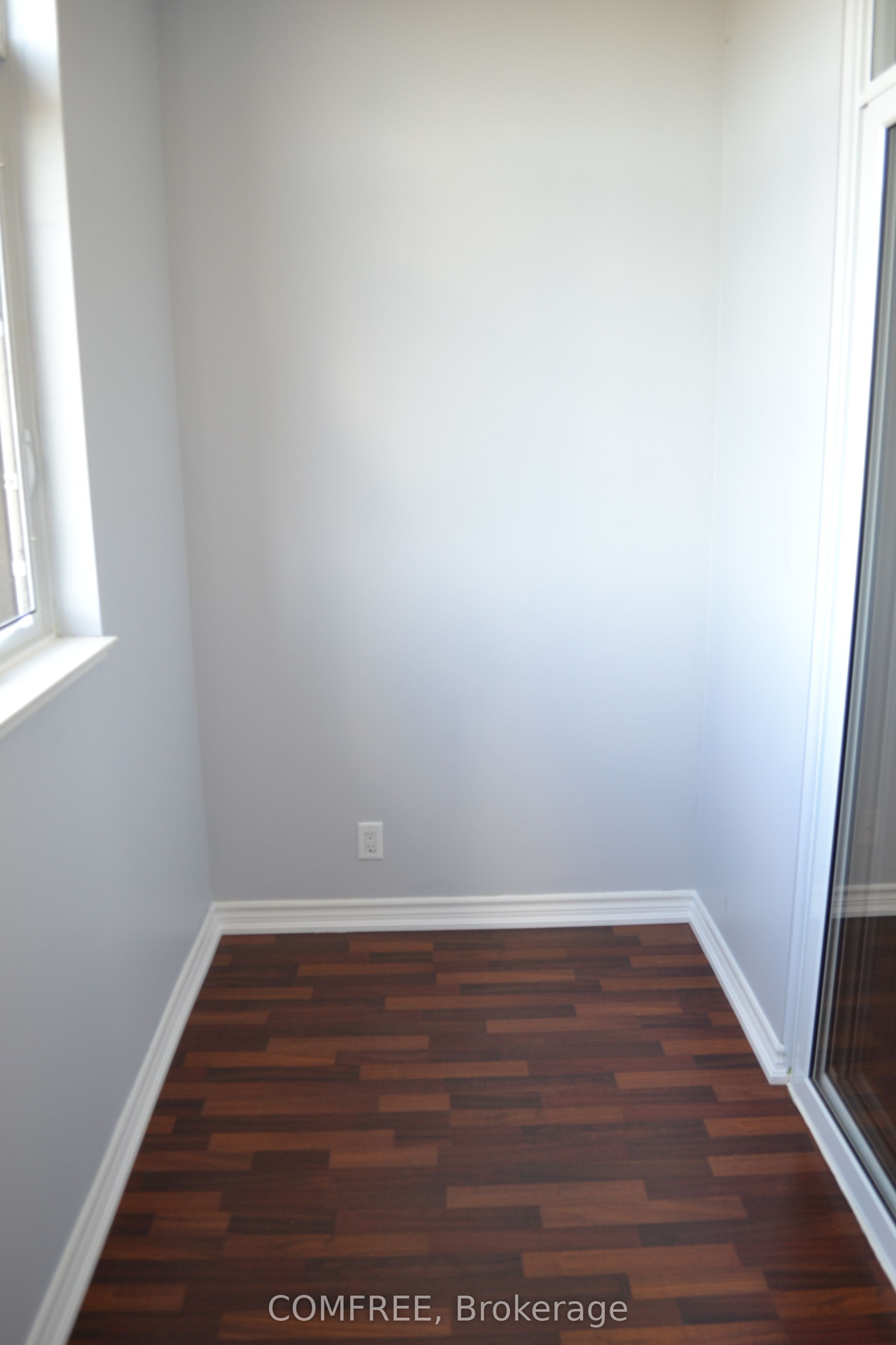9235 Jane Street 401 Property Photo 7