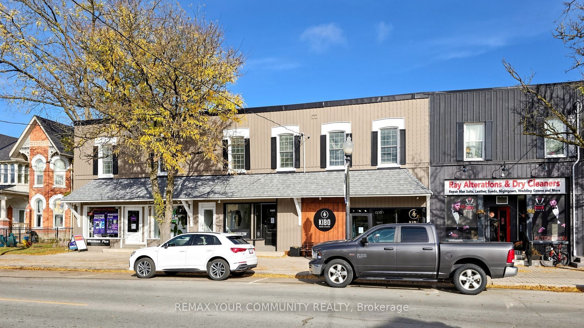 6140-6132 Main Street N Units 6132