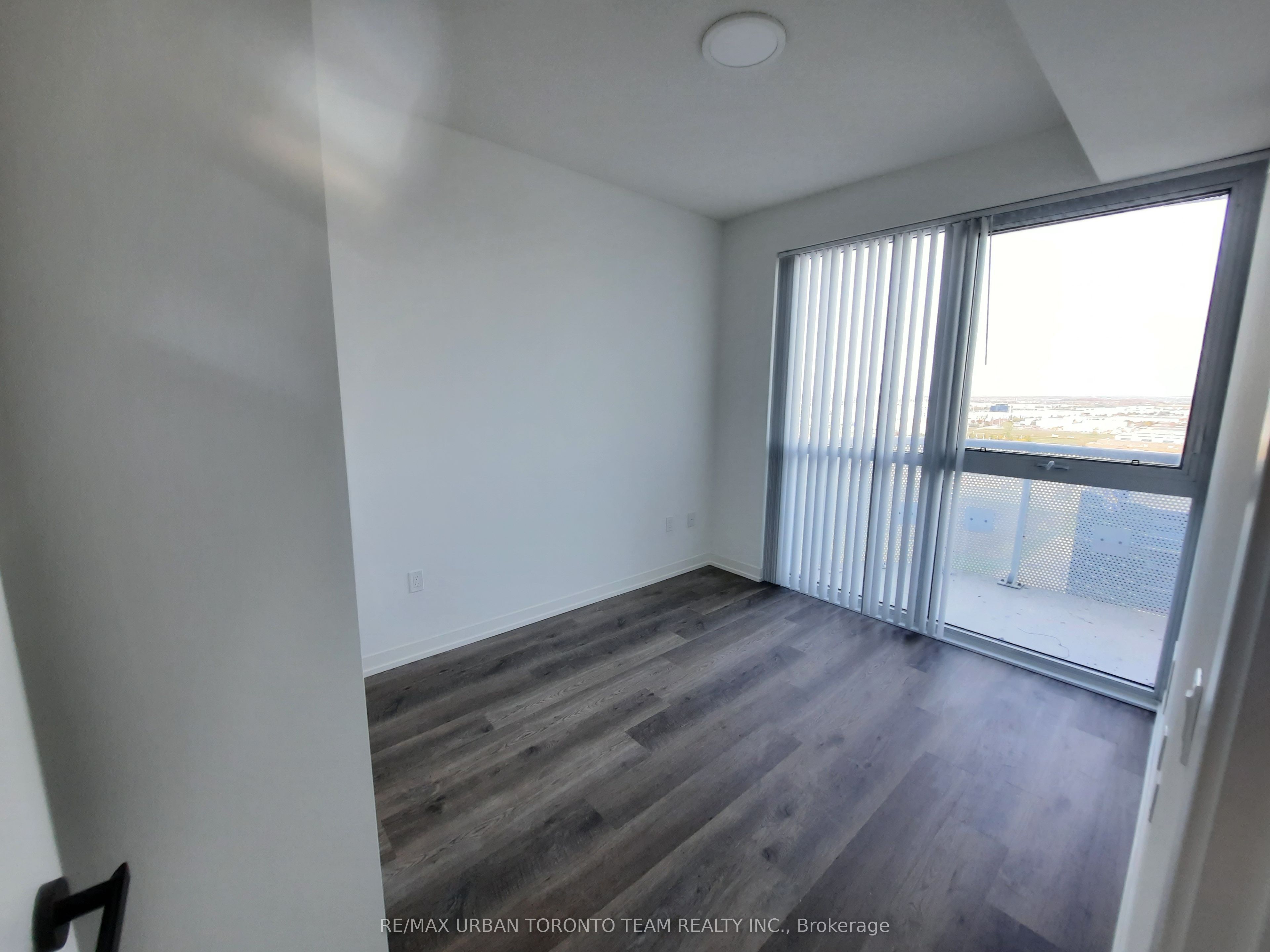 8 Interchange Way 1803 Property Photo 7