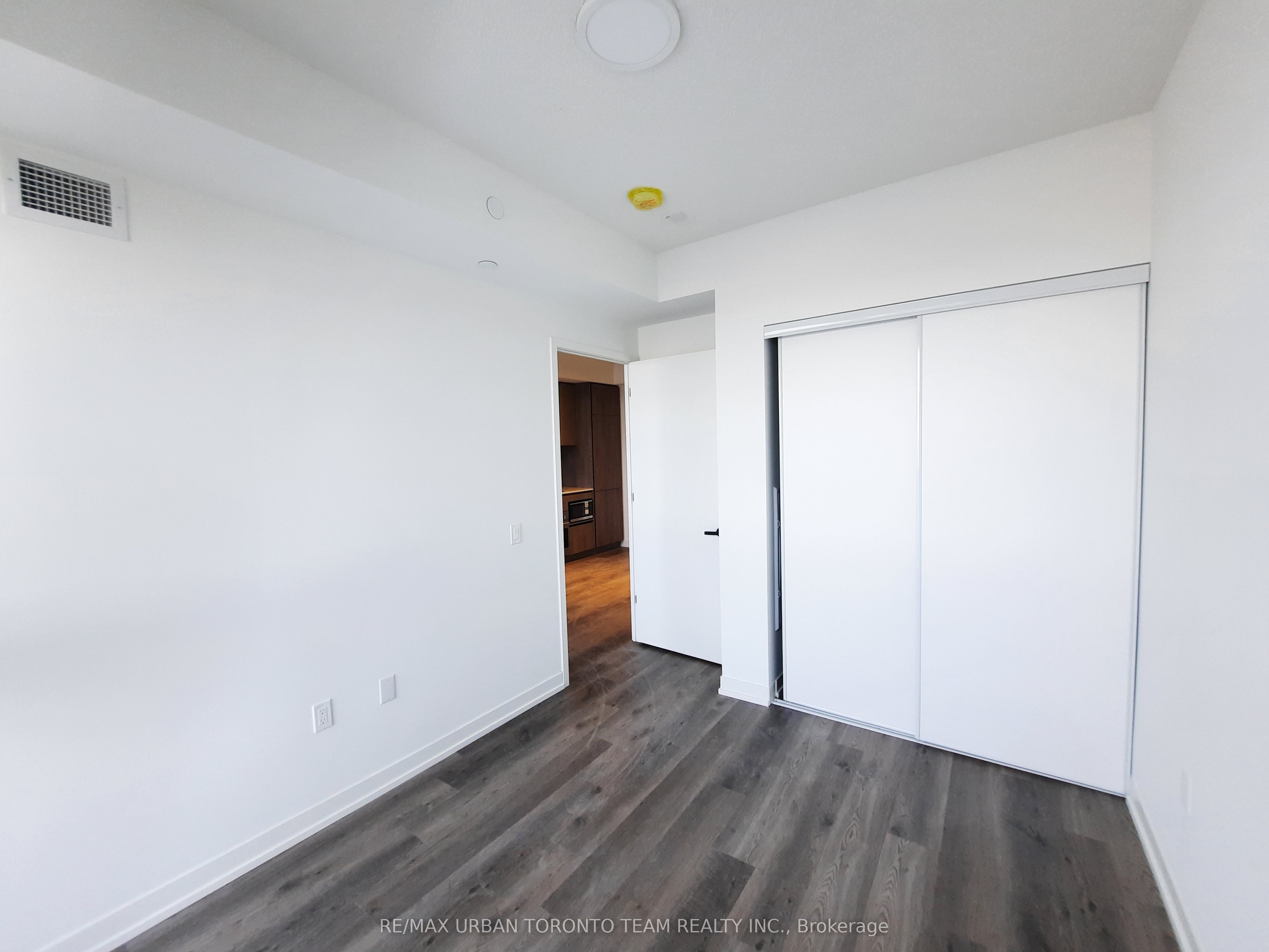 8 Interchange Way 1803 Property Photo 8