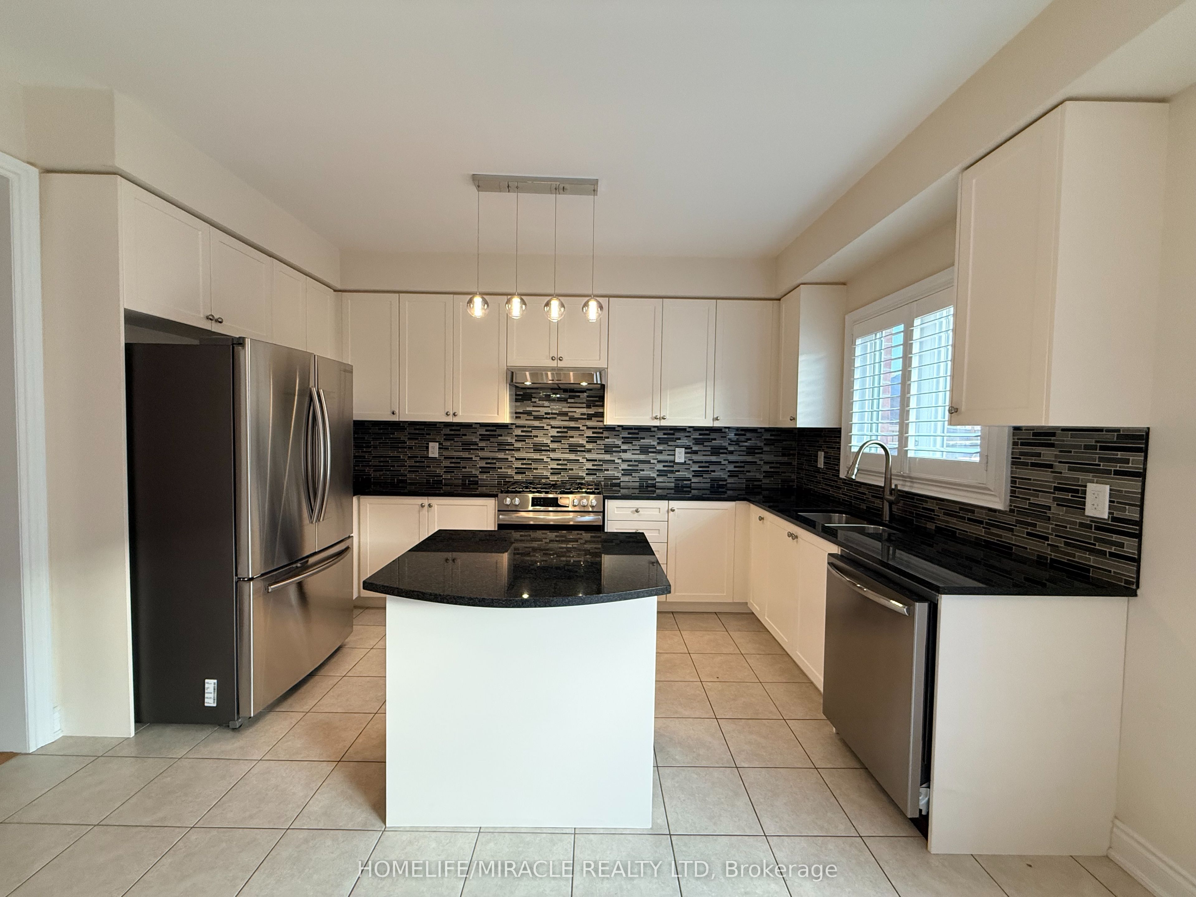 148 Milby Crescent Property Photo 12