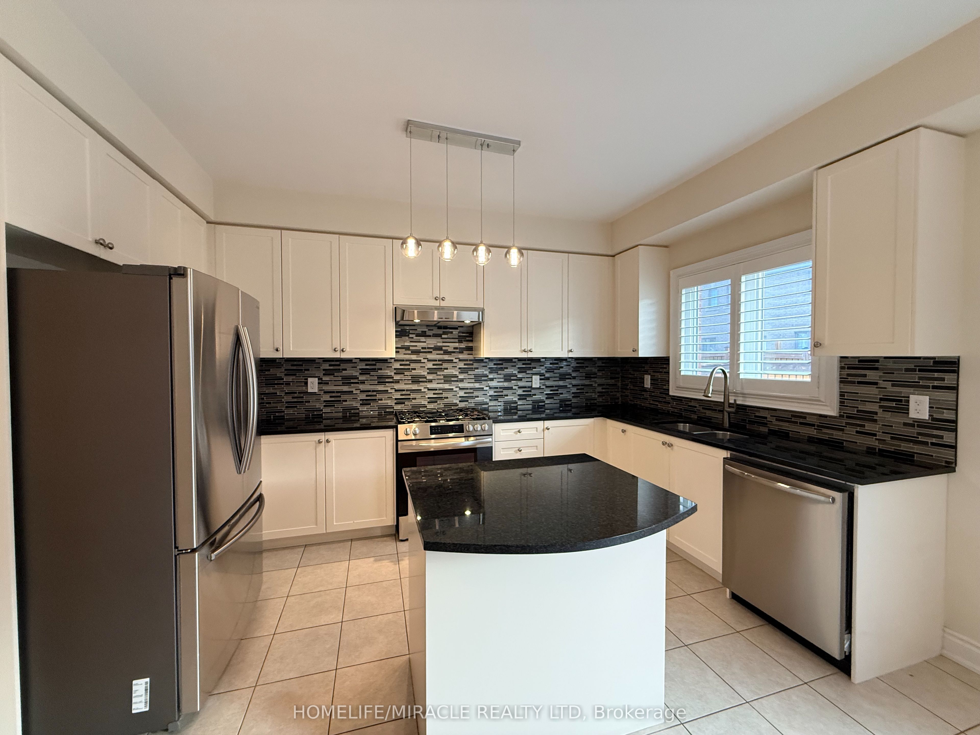 148 Milby Crescent Property Photo 14