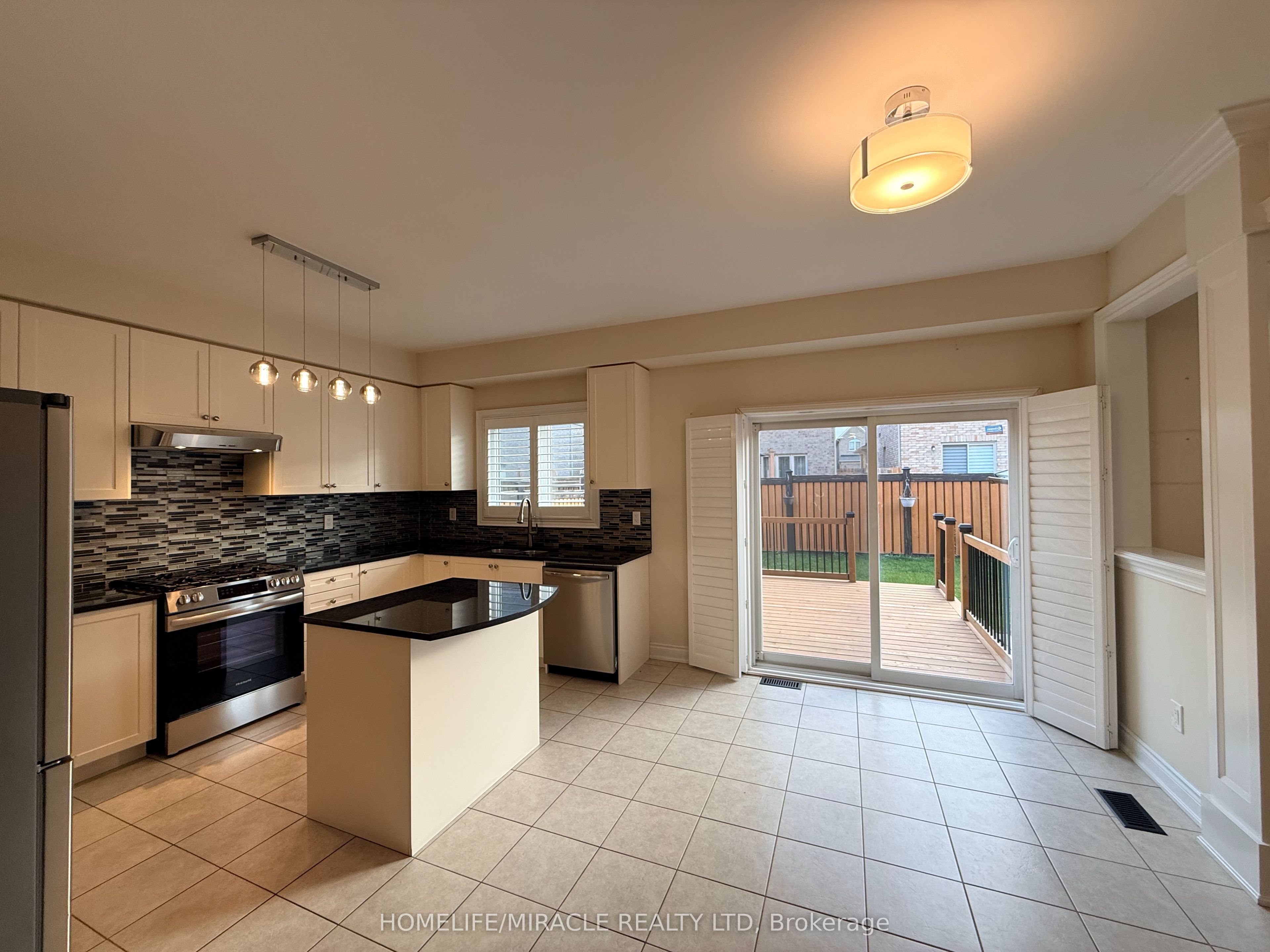 148 Milby Crescent Property Photo 15
