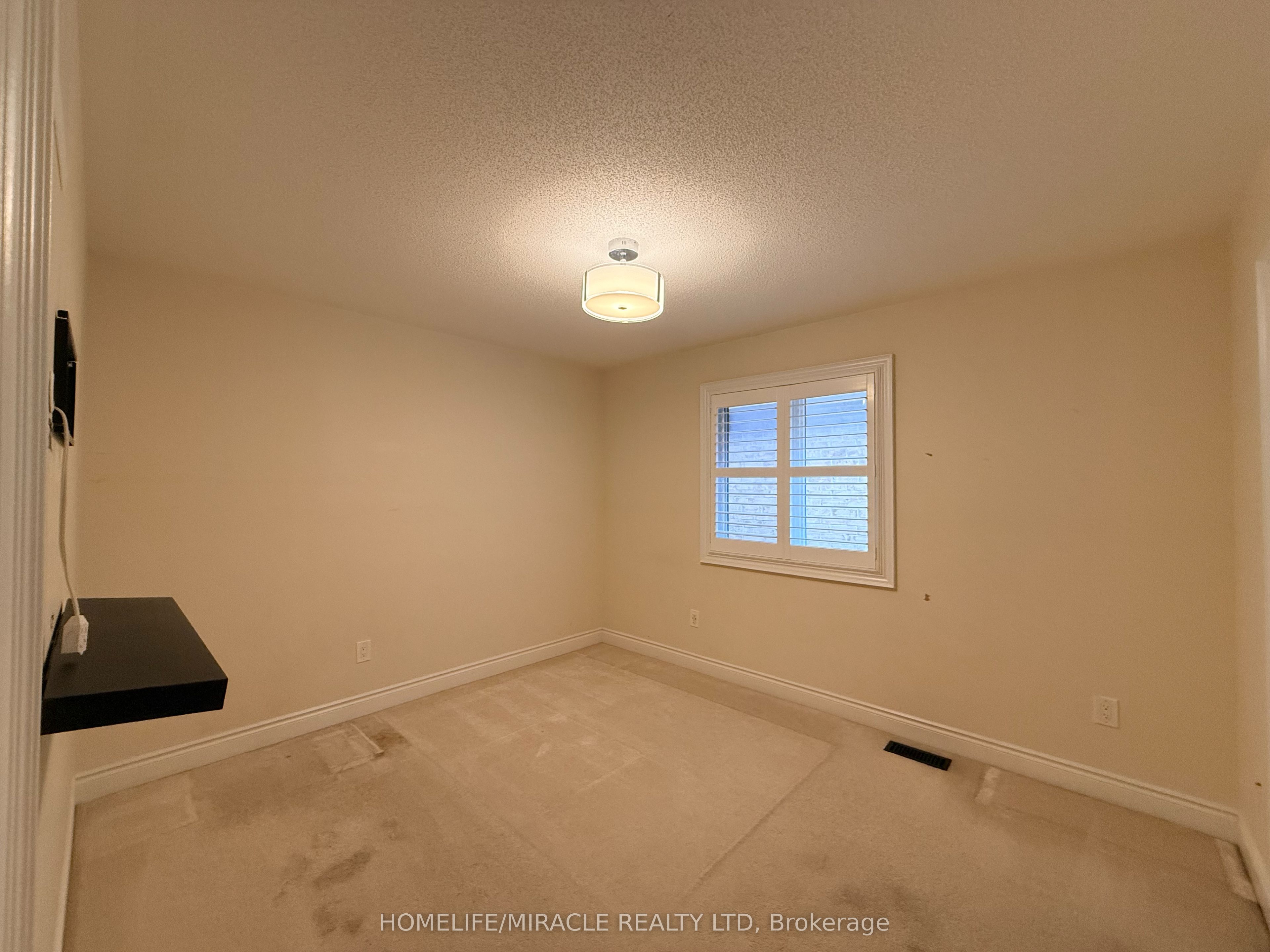 148 Milby Crescent Property Photo 24