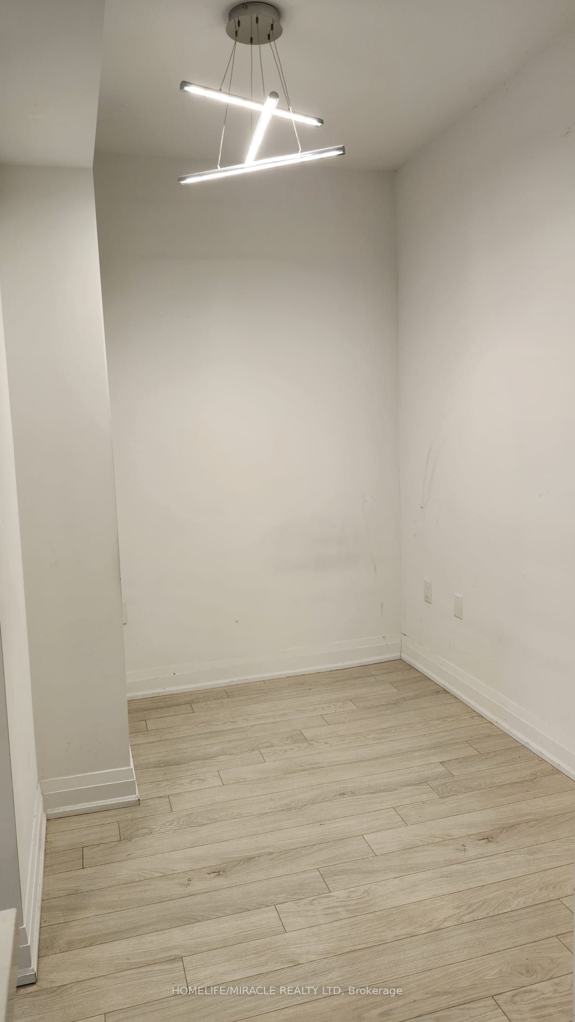 5289 Highway 7 D102 Property Photo 11