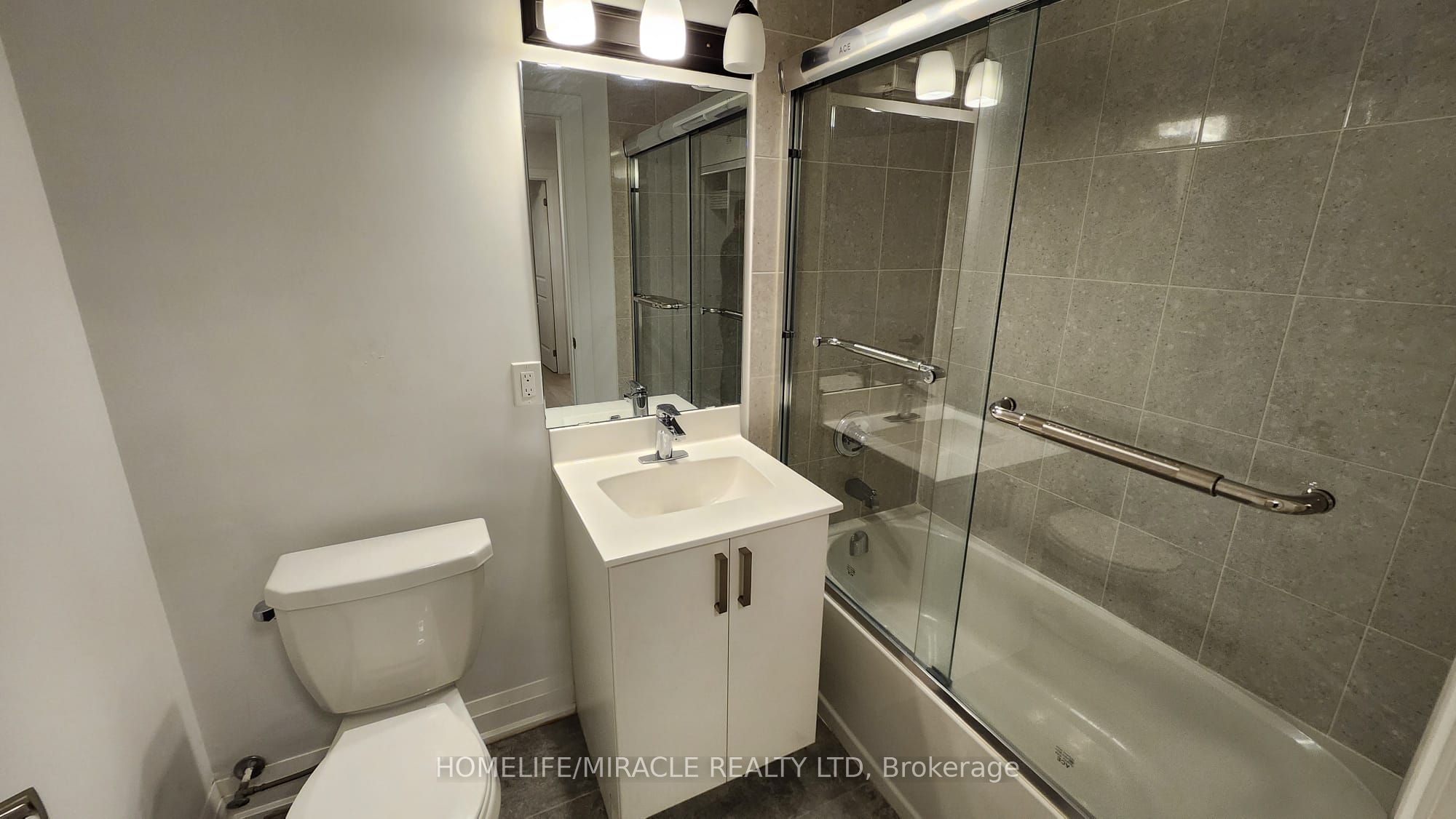 5289 Highway 7 D102 Property Photo 15