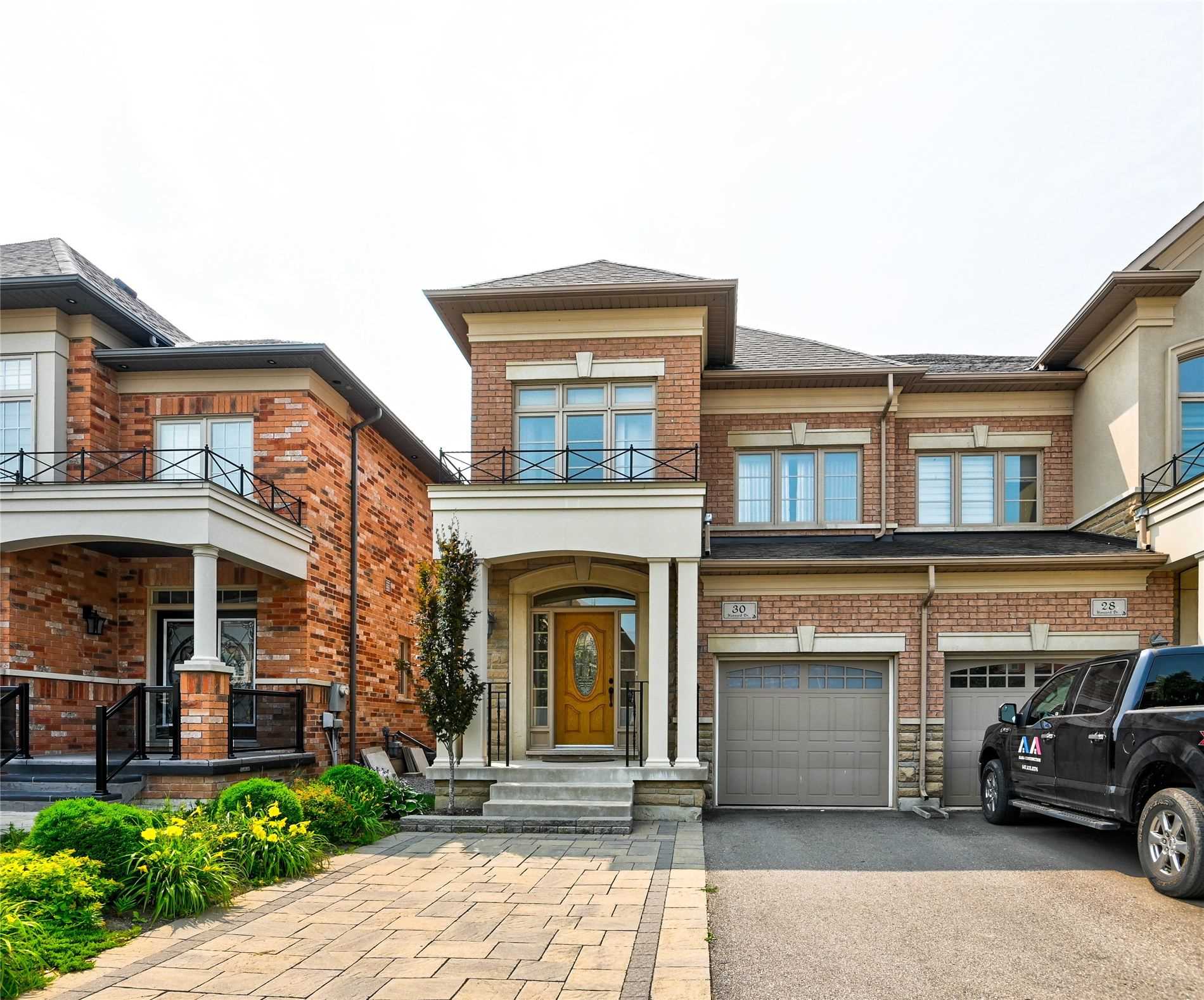 30 Hansard Dr Property Photo 1