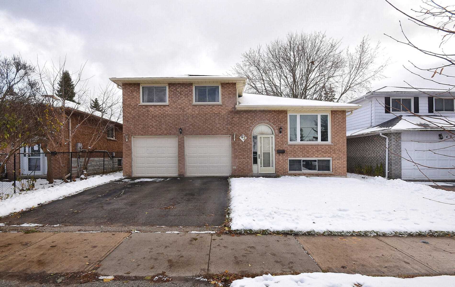 43 Riverglen Dr Property Photo 1