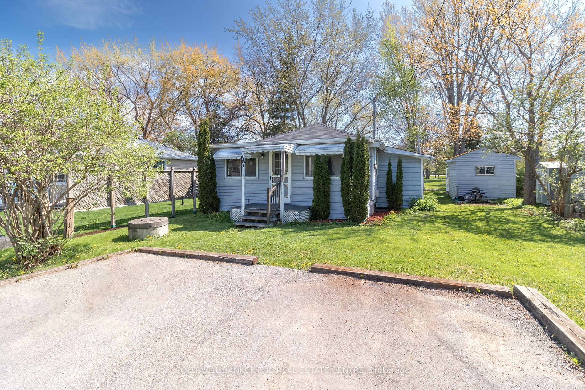 57 De La Salle Blvd Property Photo 1