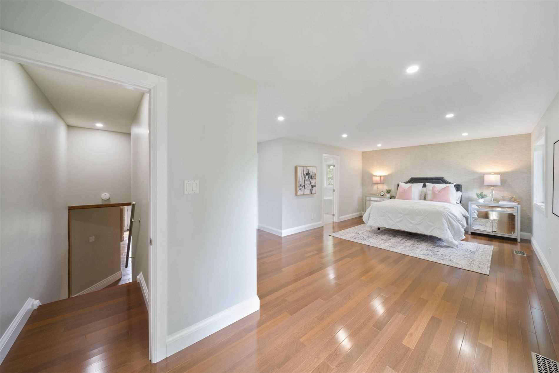 15935 E Dufferin St Property Photo 23